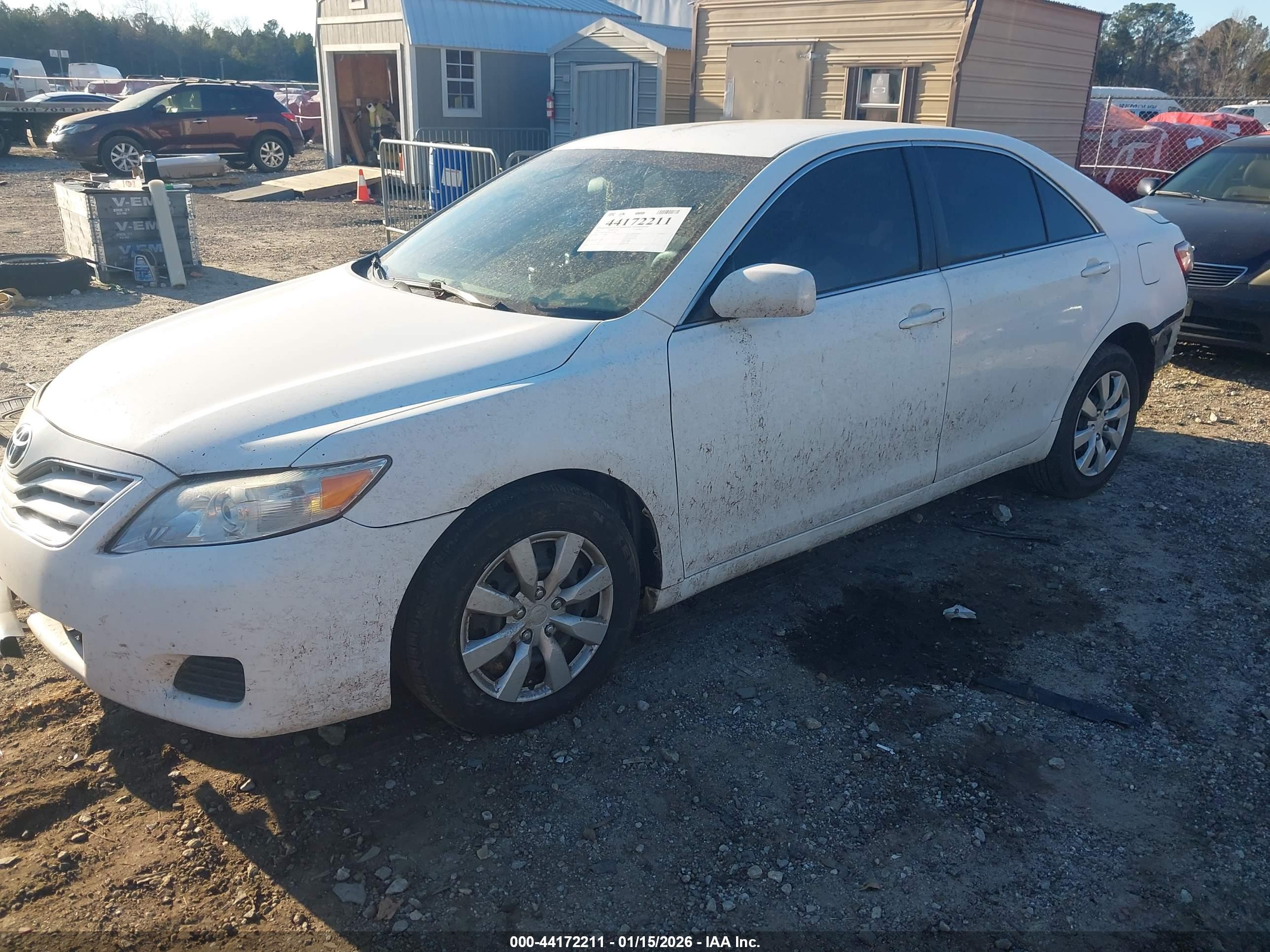 TOYOTA CAMRY image 2