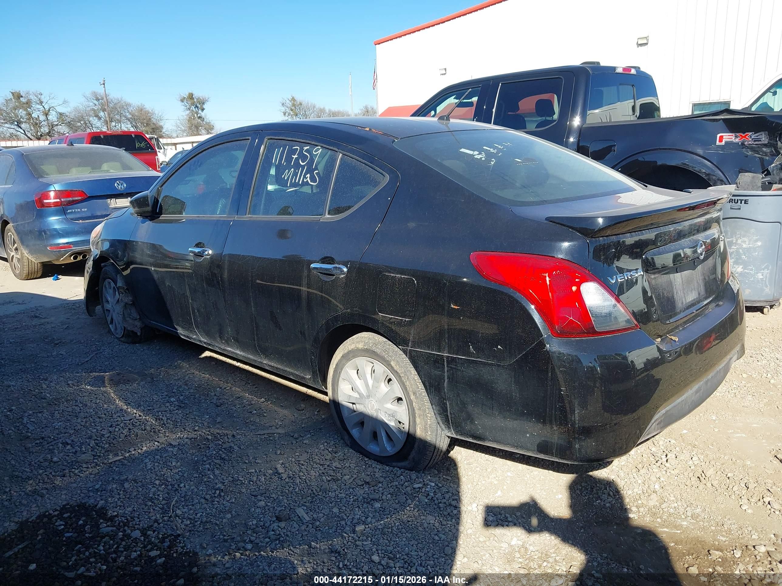 NISSAN VERSA image 3