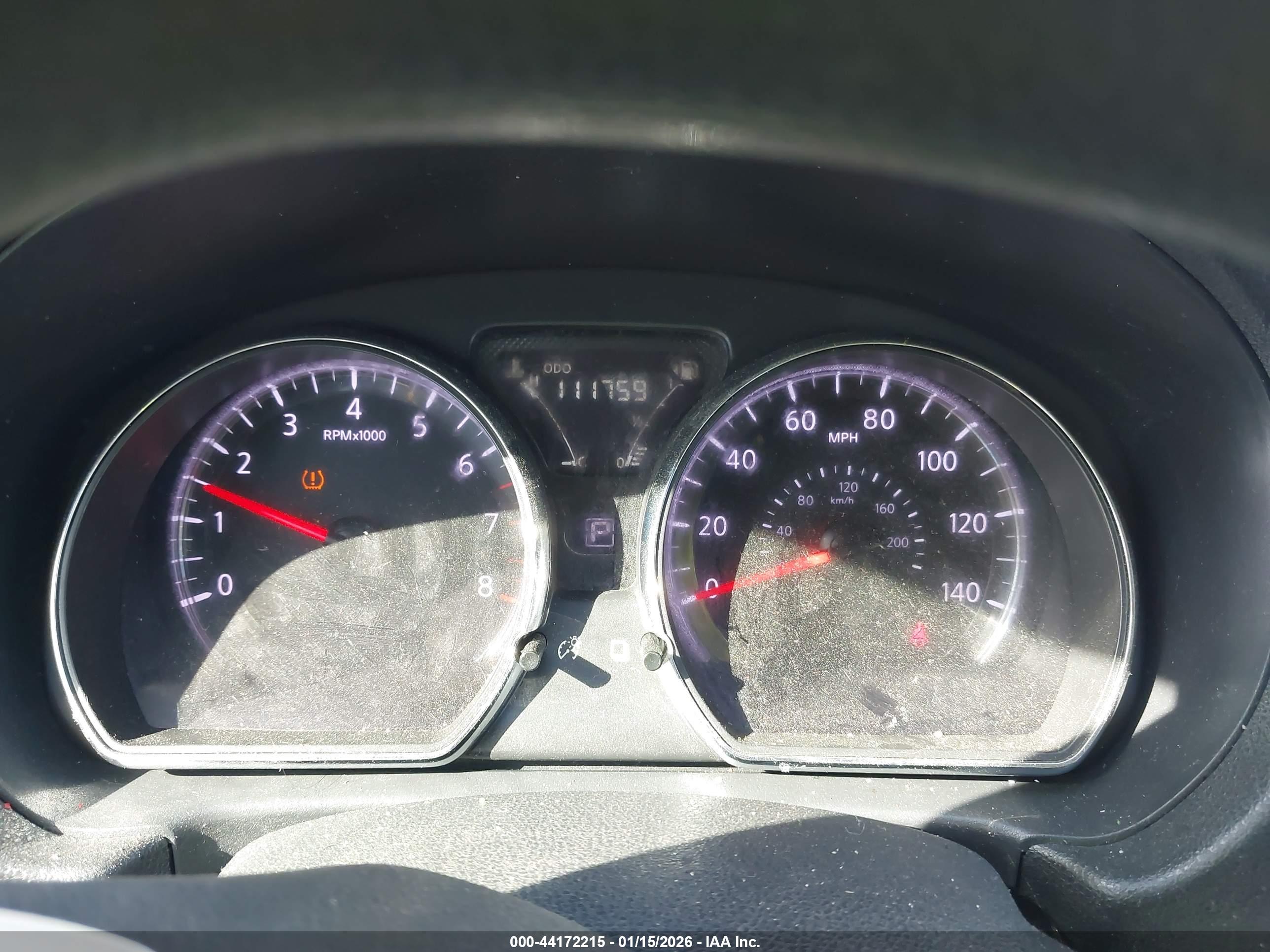 NISSAN VERSA image 7