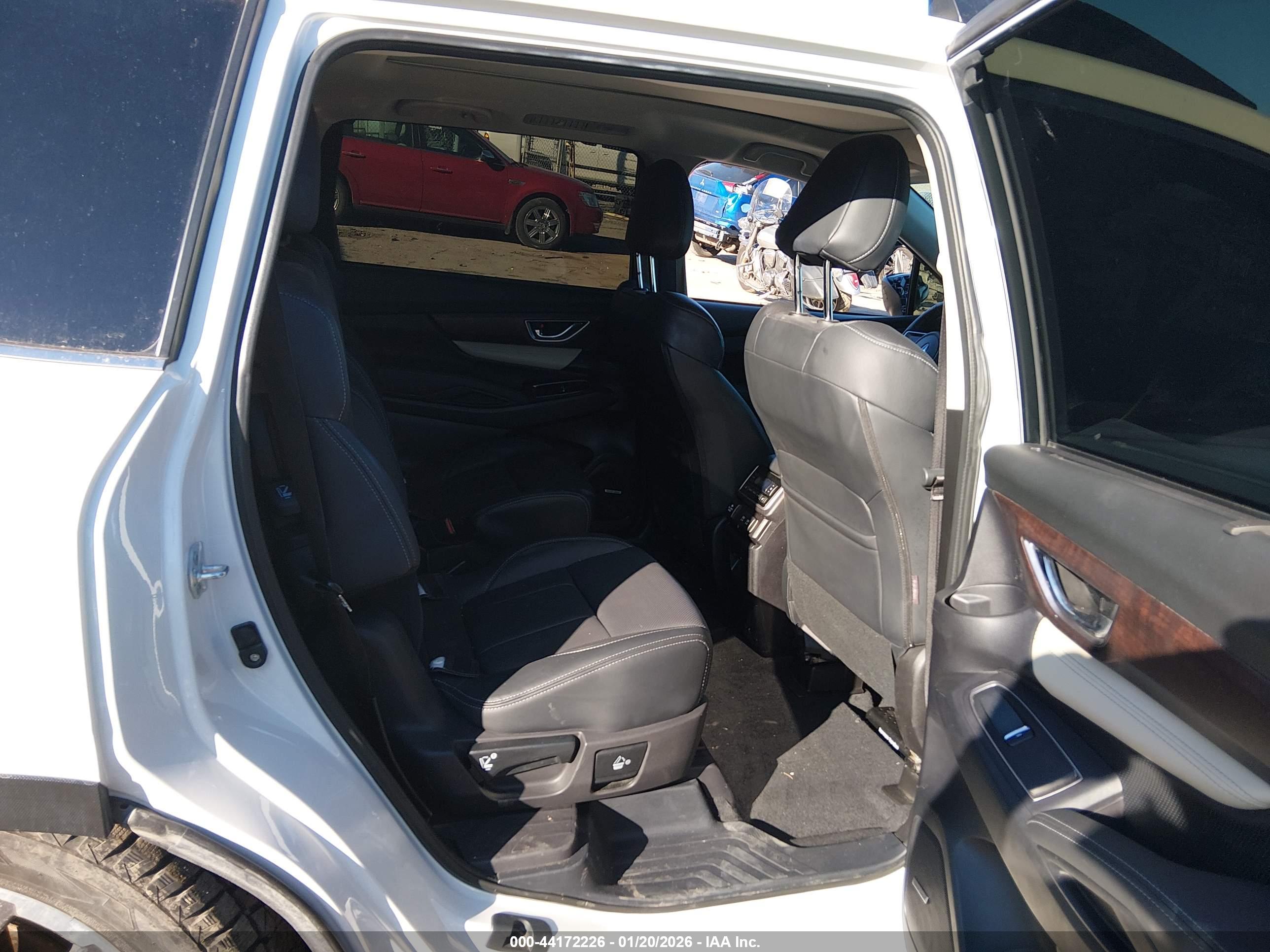 SUBARU ASCENT image 8