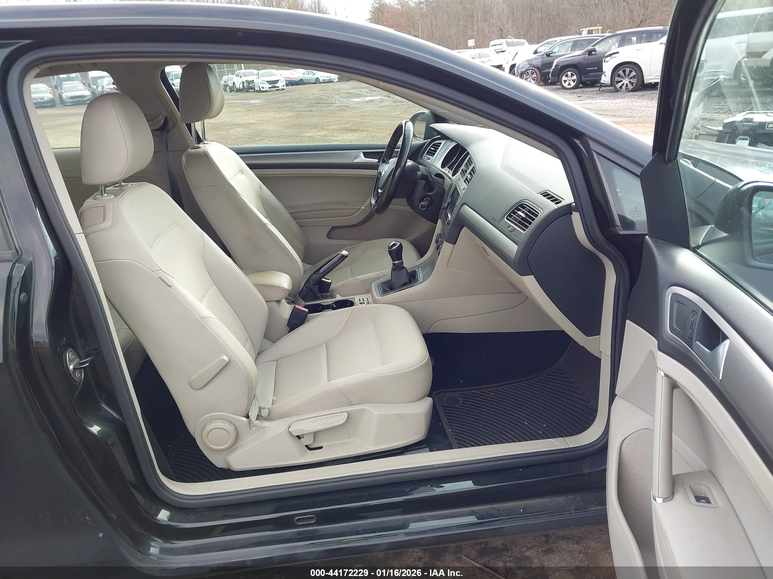 VOLKSWAGEN GOLF image 5