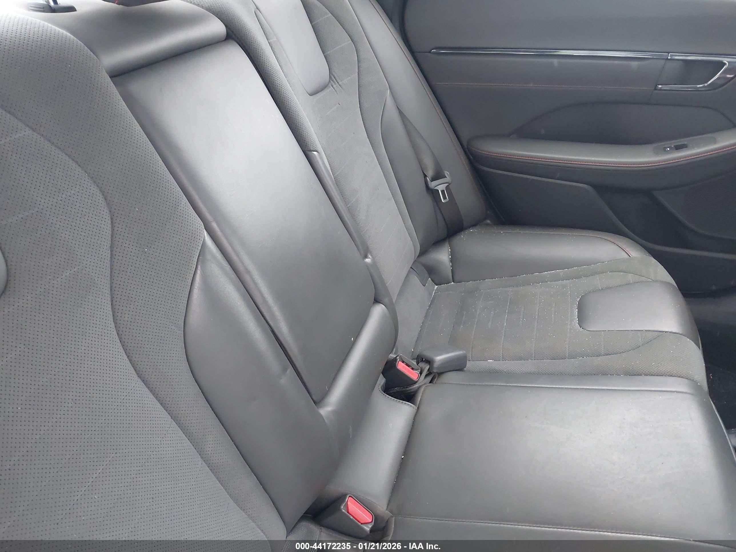 HYUNDAI SONATA image 8