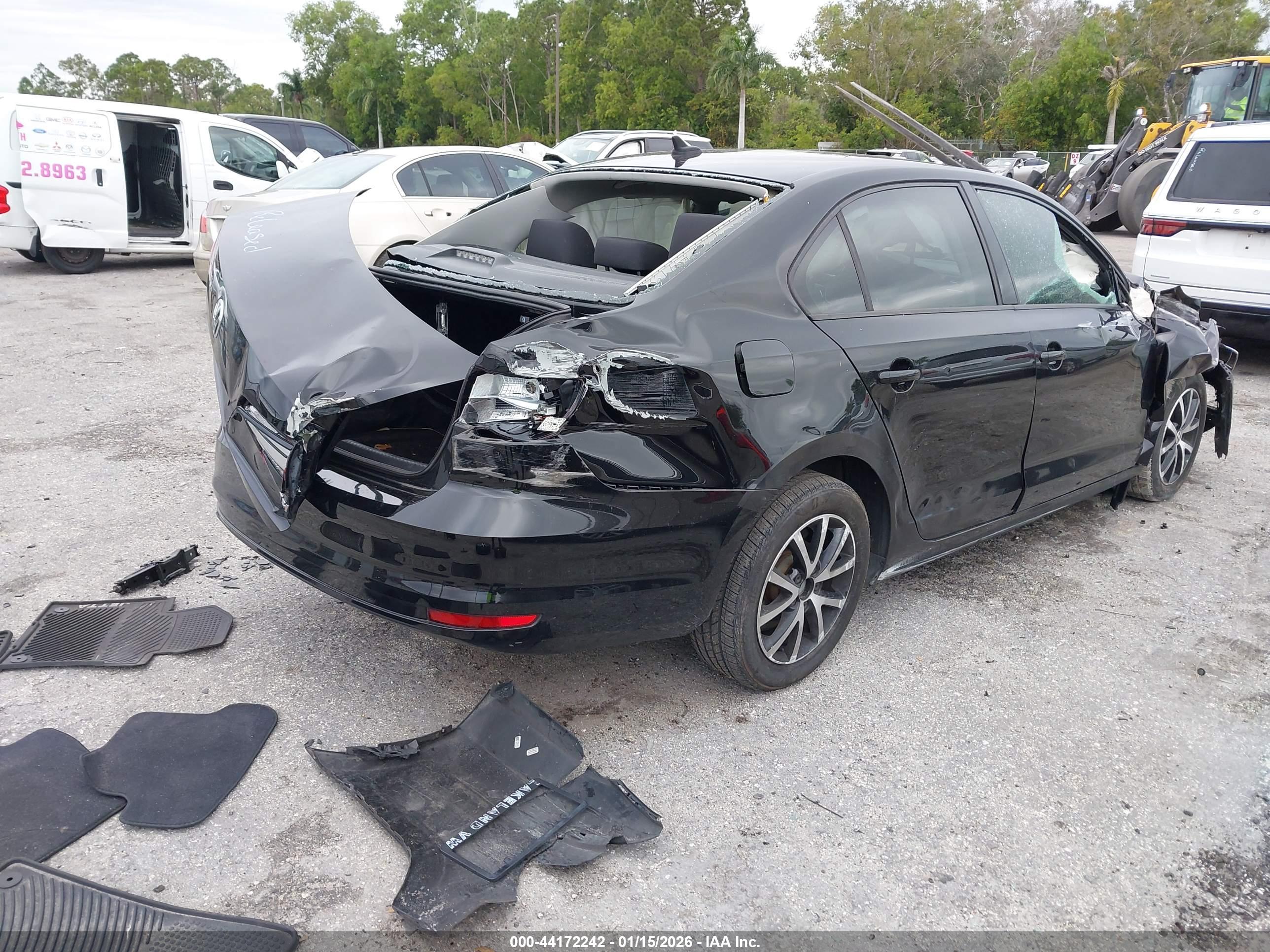 VOLKSWAGEN JETTA image 4