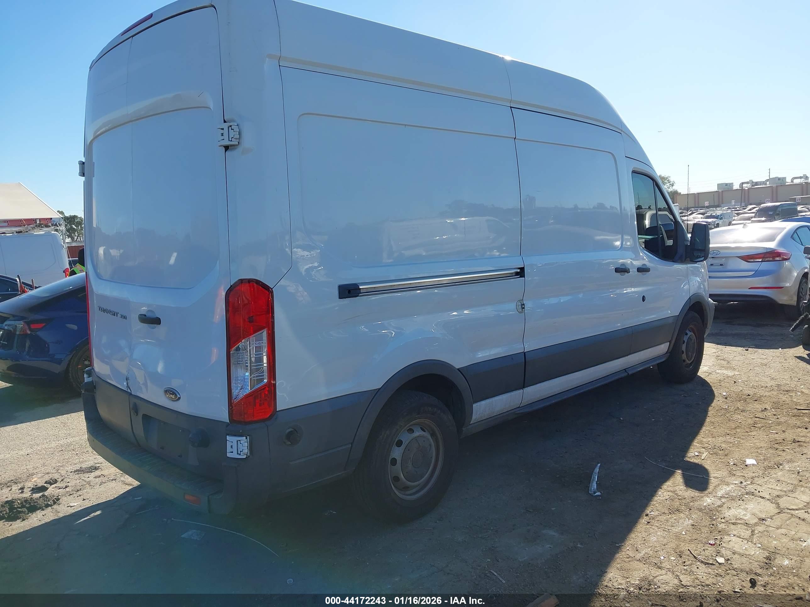 FORD TRANSIT-350 image 4
