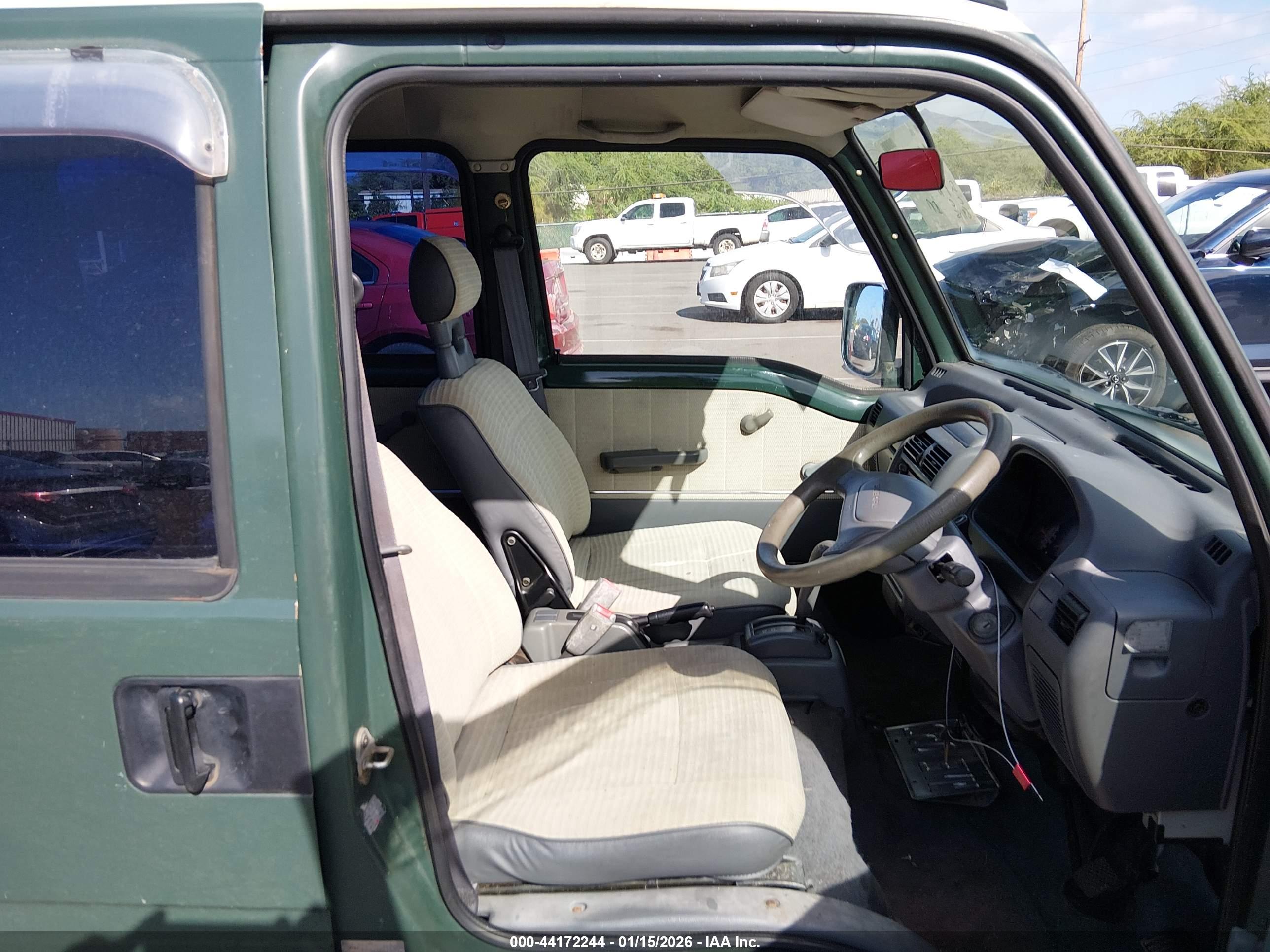SUBARU SAMBAR image 5