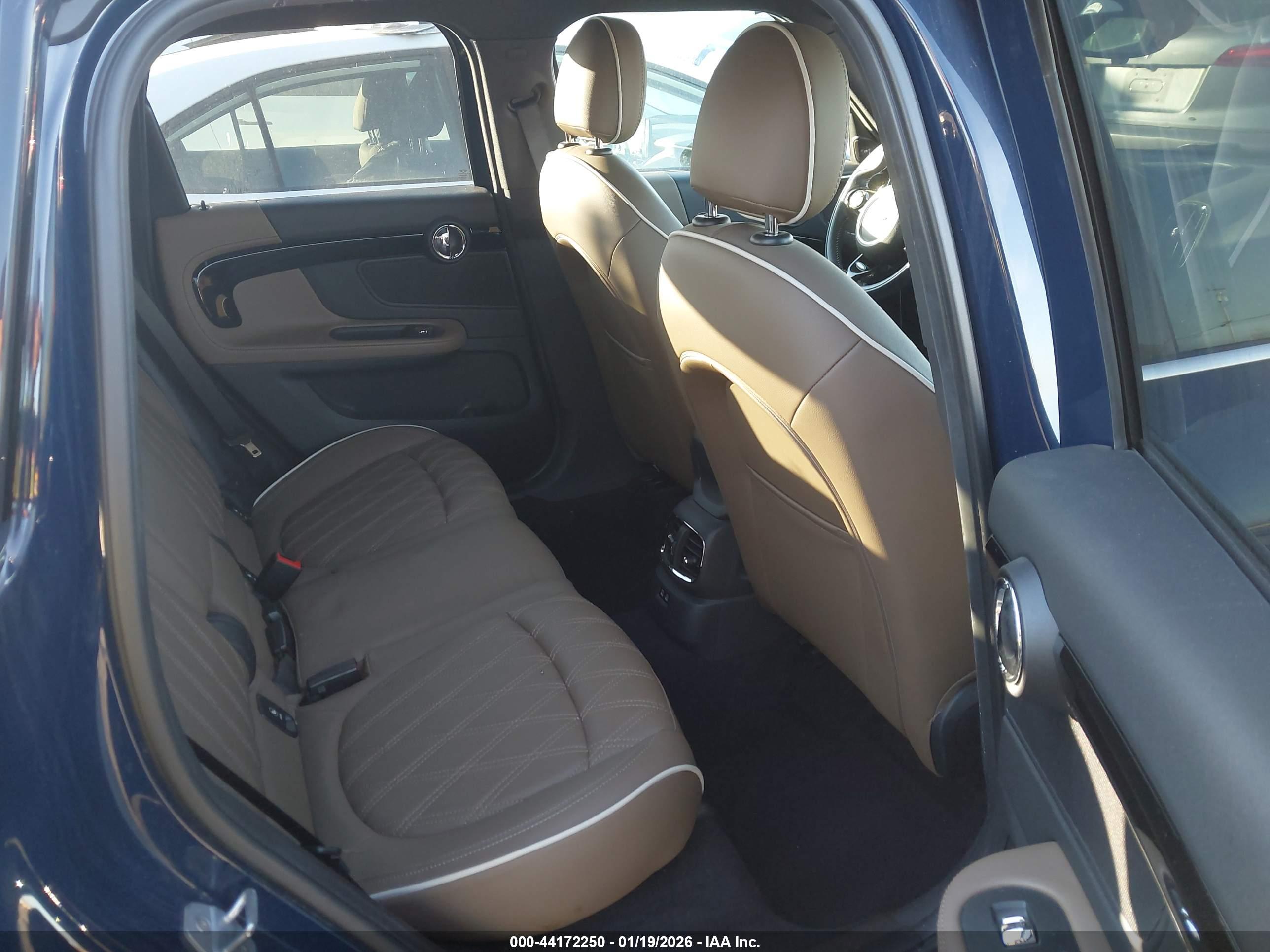 MINI COUNTRYMAN image 8