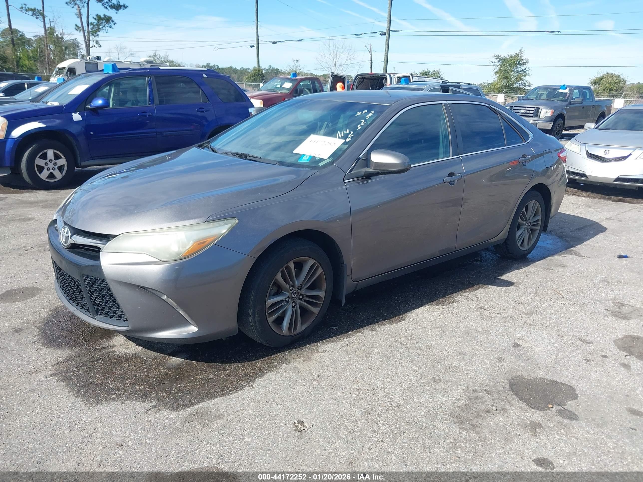TOYOTA CAMRY image 2