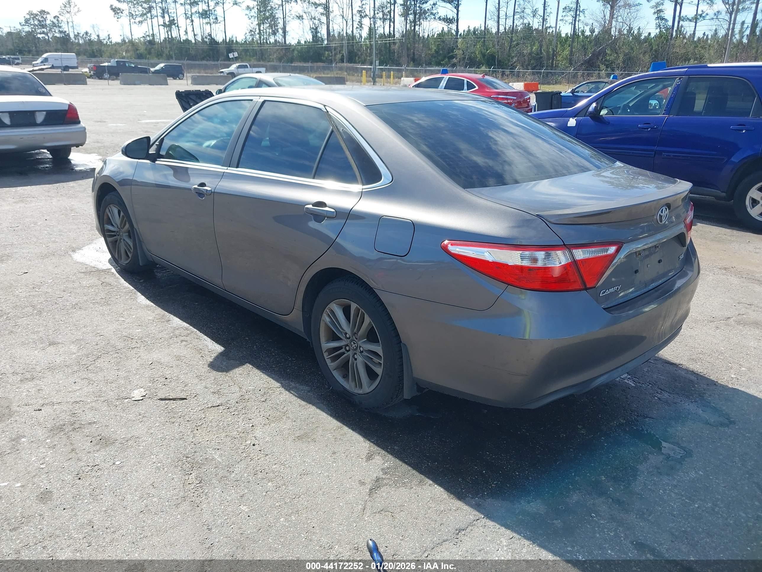 TOYOTA CAMRY image 3