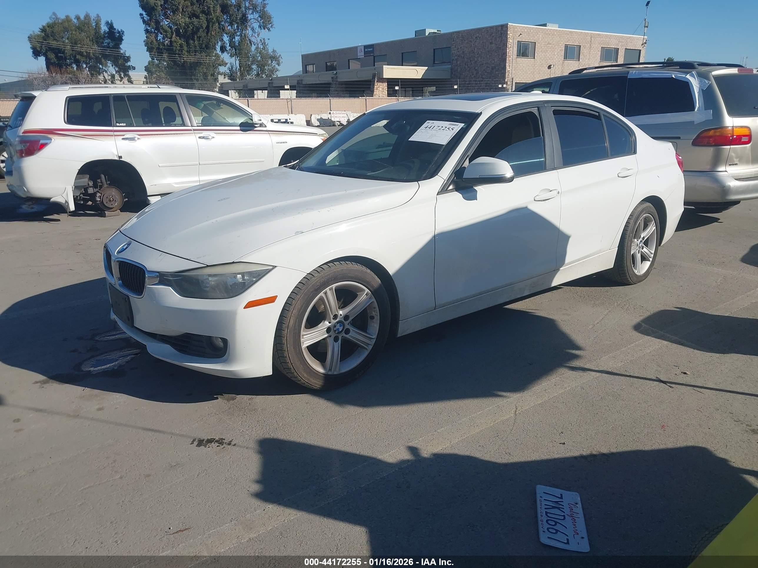 BMW 328I image 2