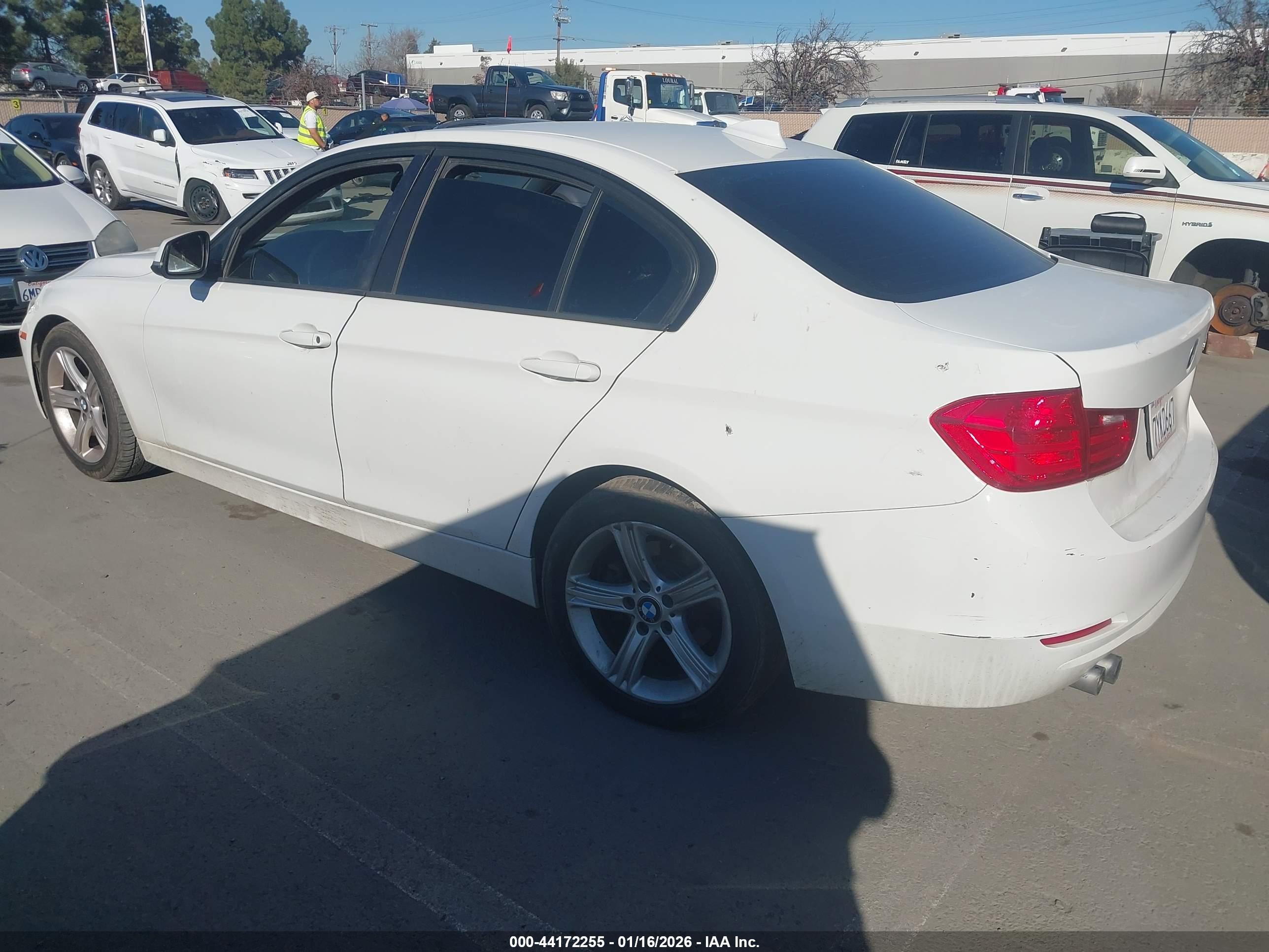 BMW 328I image 3