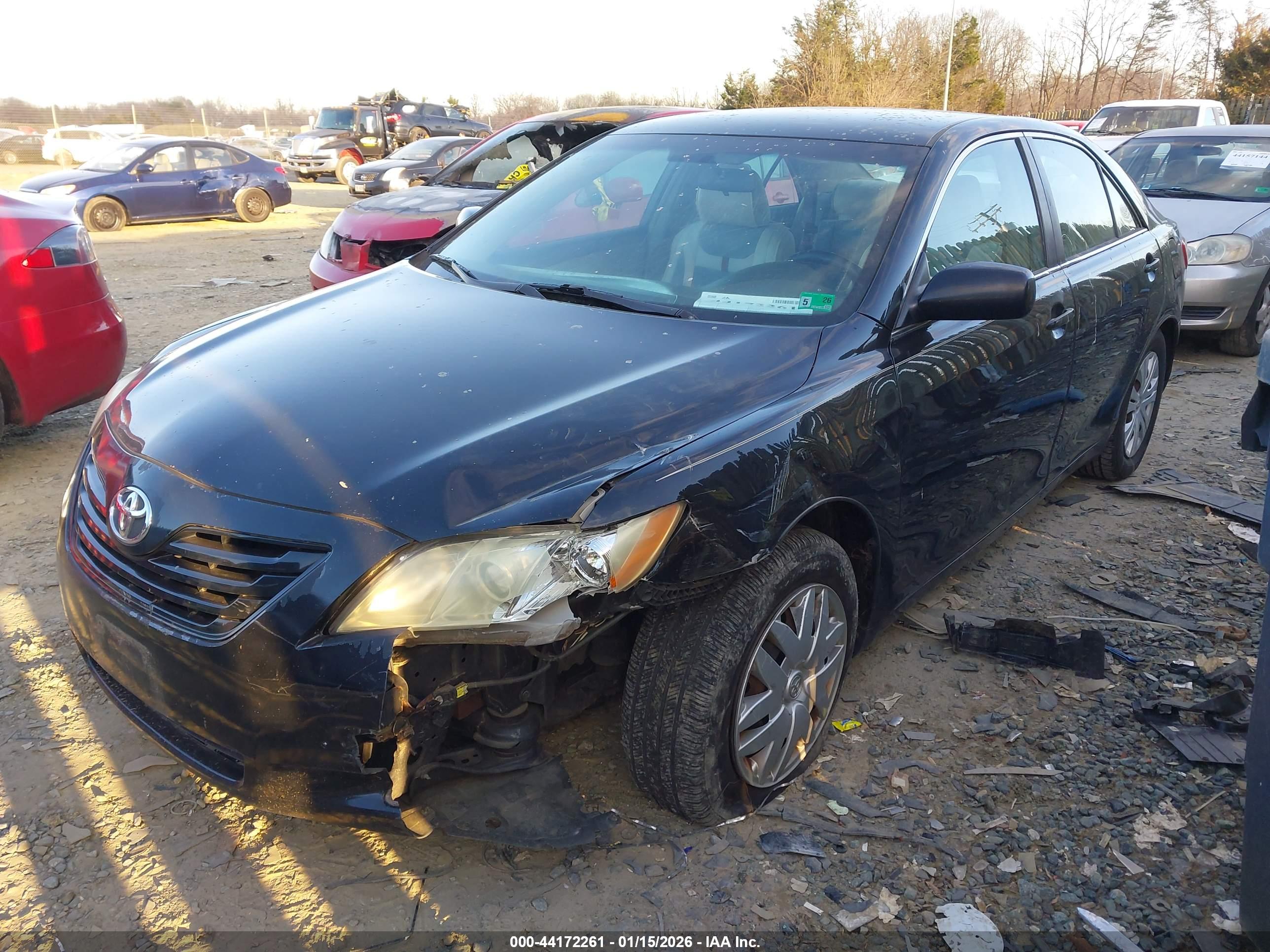 TOYOTA CAMRY image 2