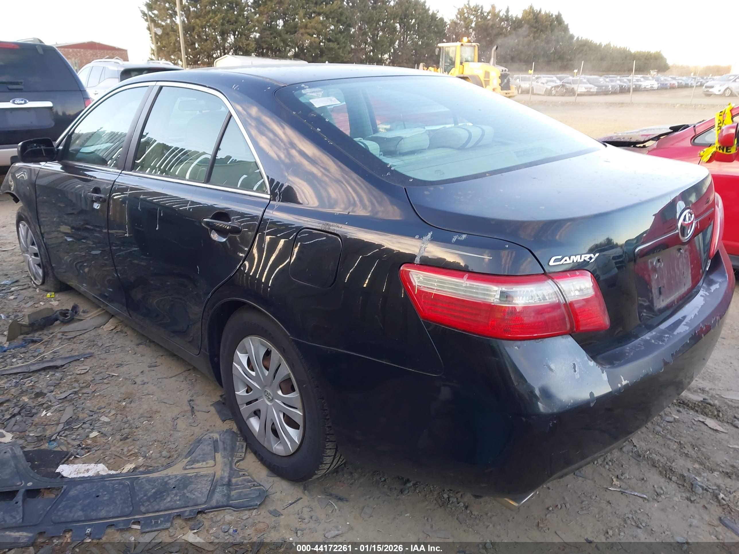 TOYOTA CAMRY image 3