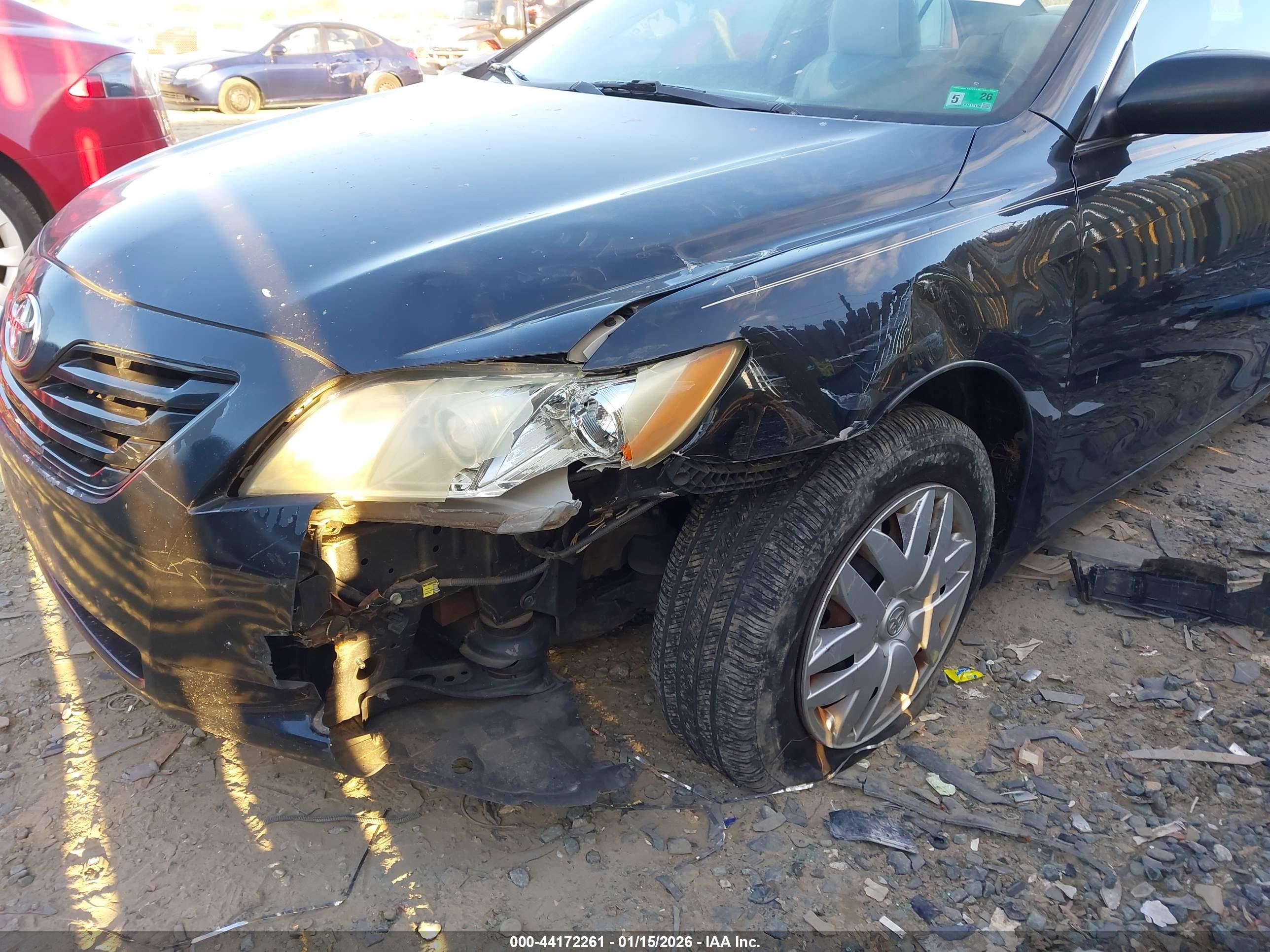 TOYOTA CAMRY image 6