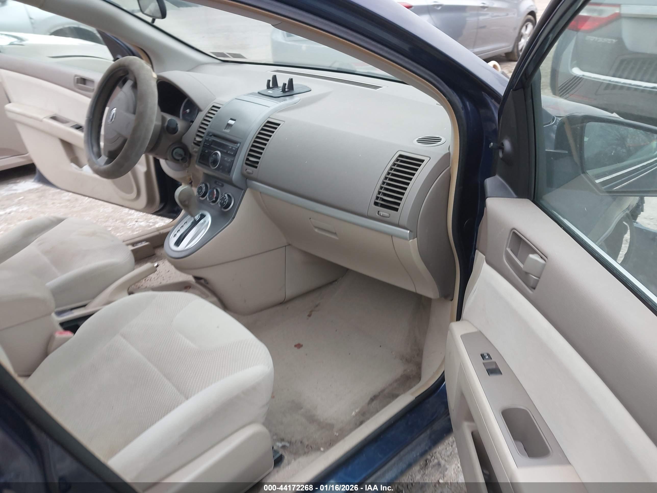 NISSAN SENTRA image 5
