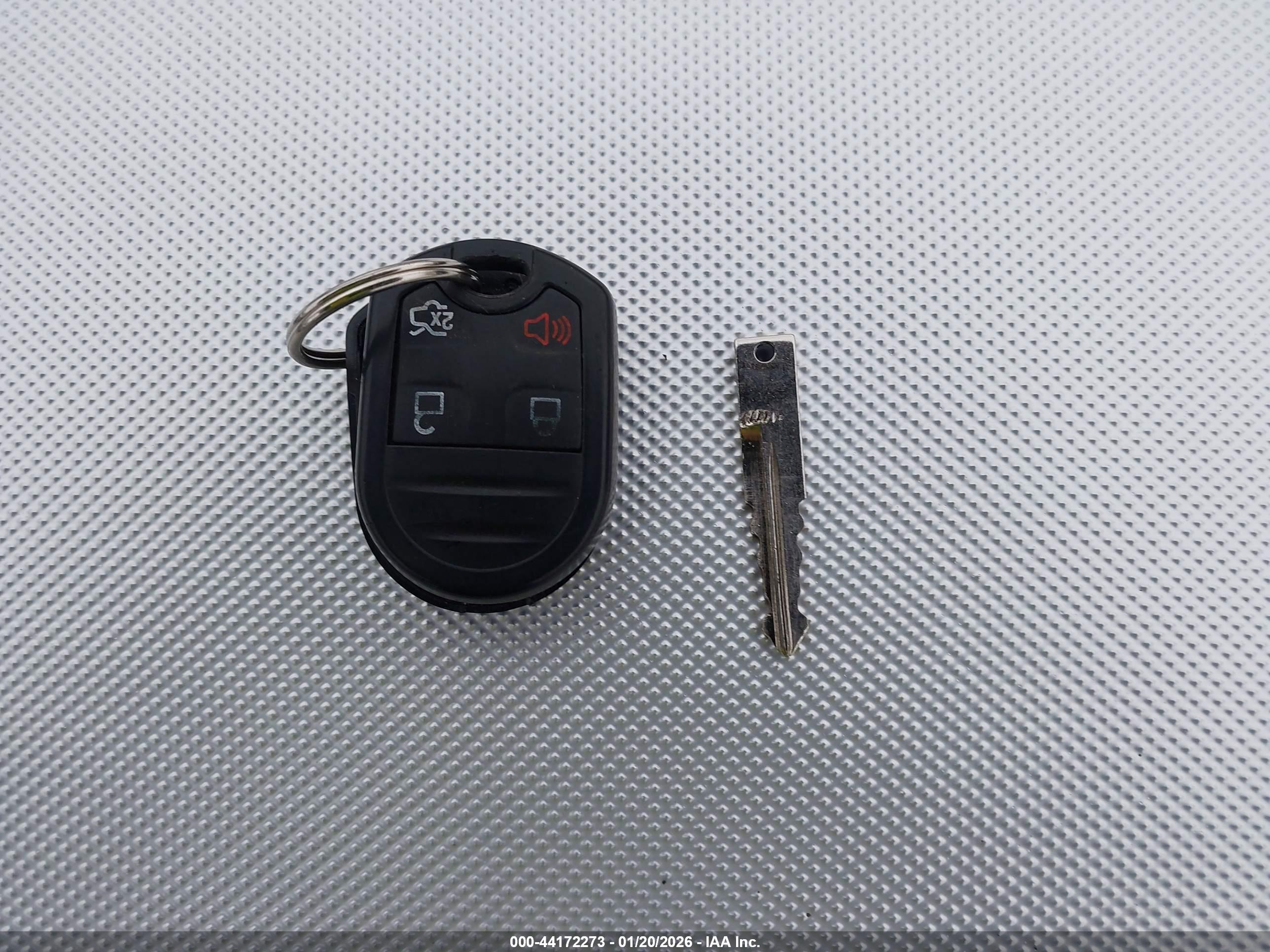 FORD TAURUS image 11