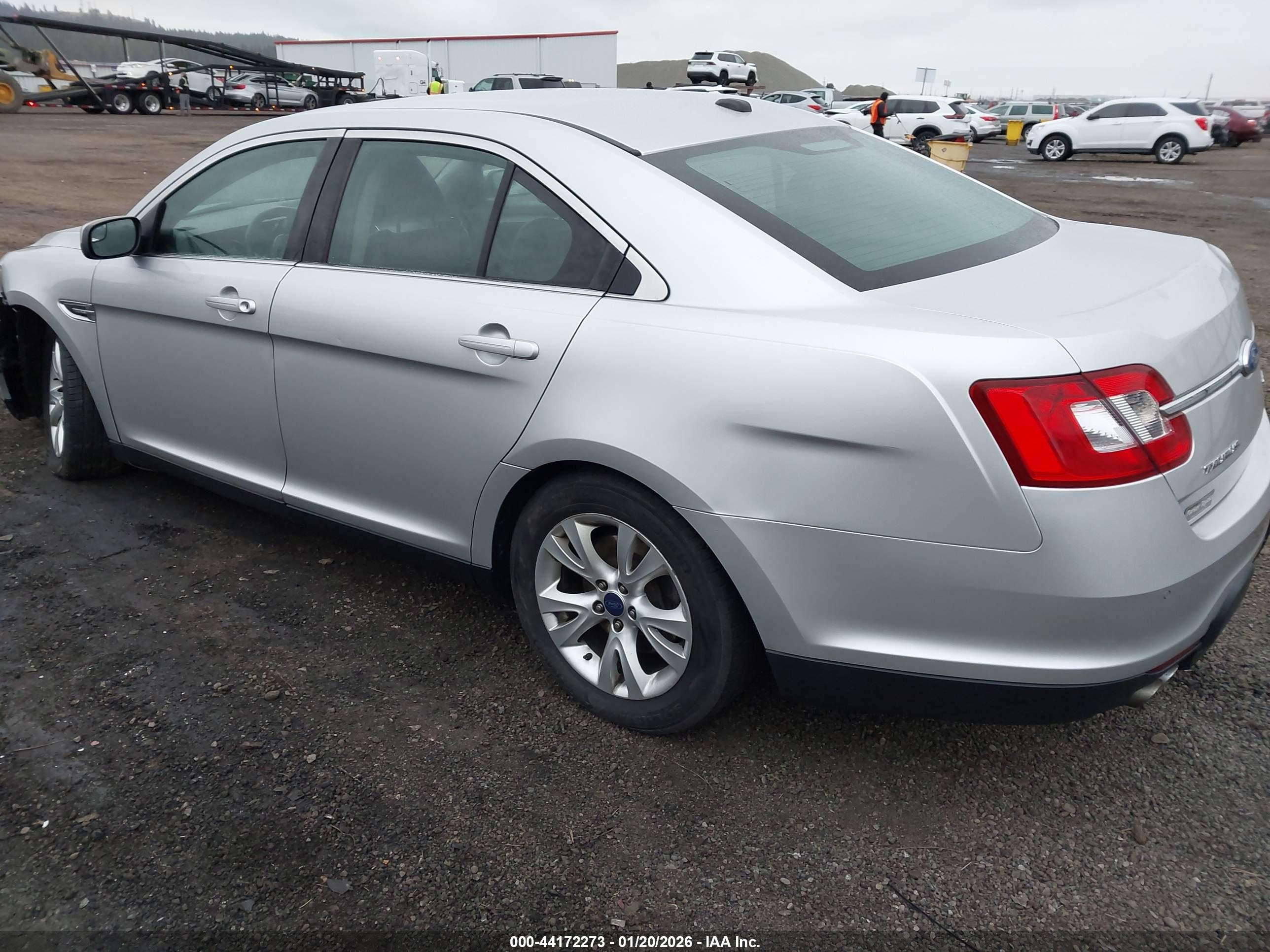 FORD TAURUS image 3