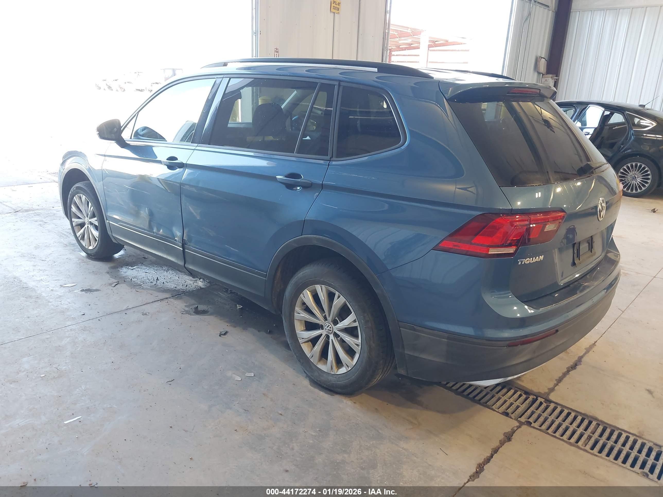 VOLKSWAGEN TIGUAN image 3