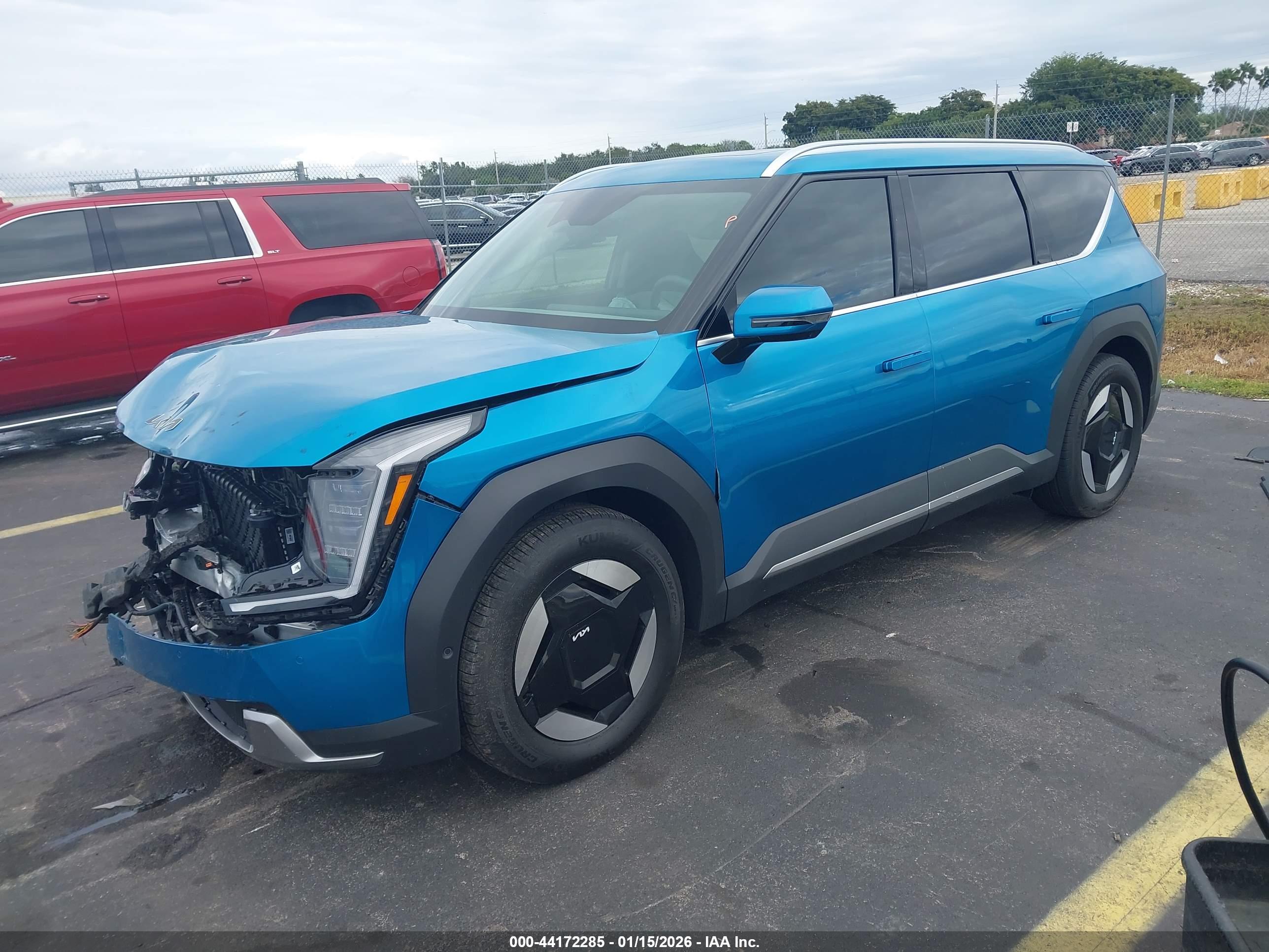 KIA EV9 image 2