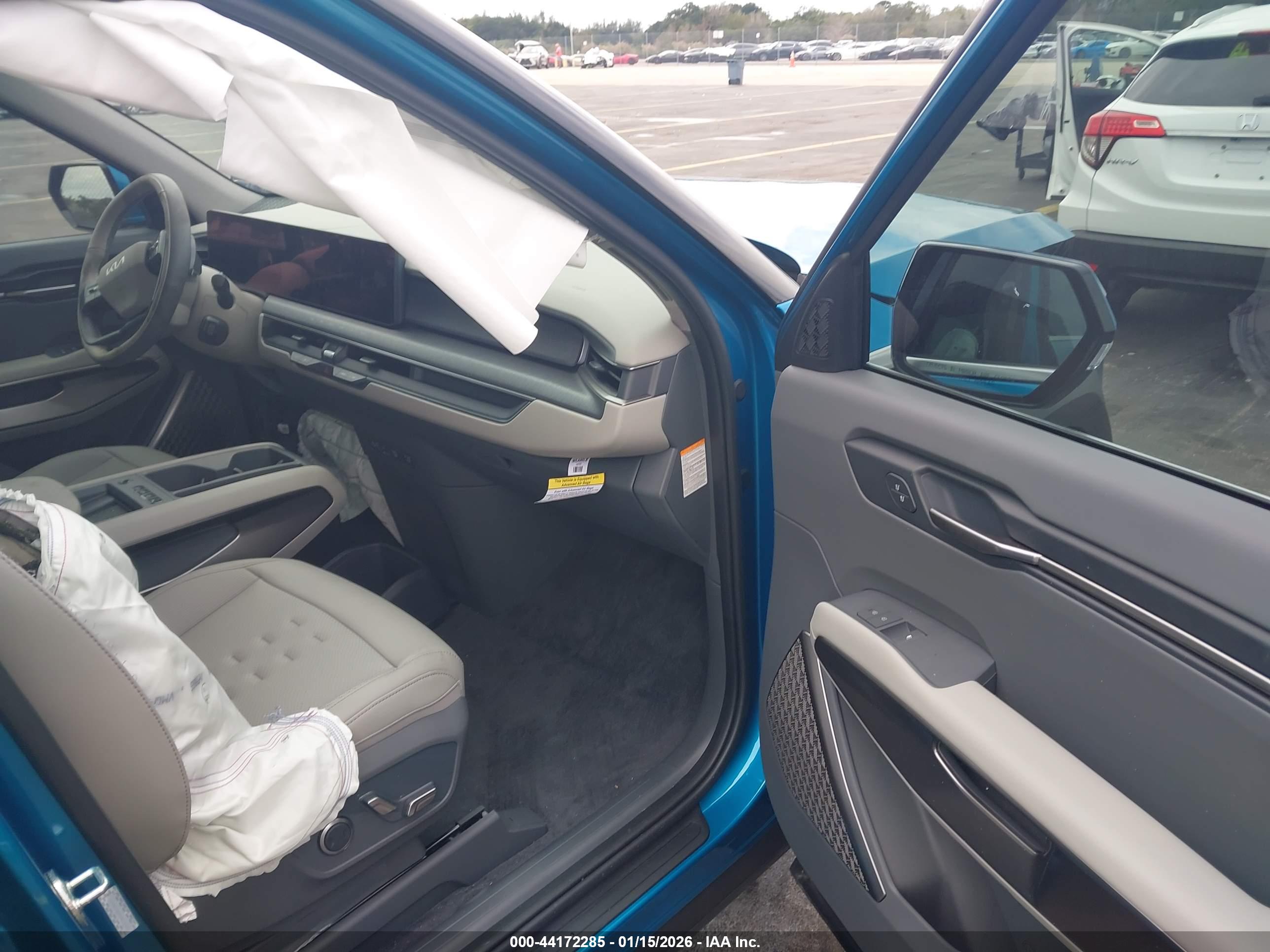 KIA EV9 image 5