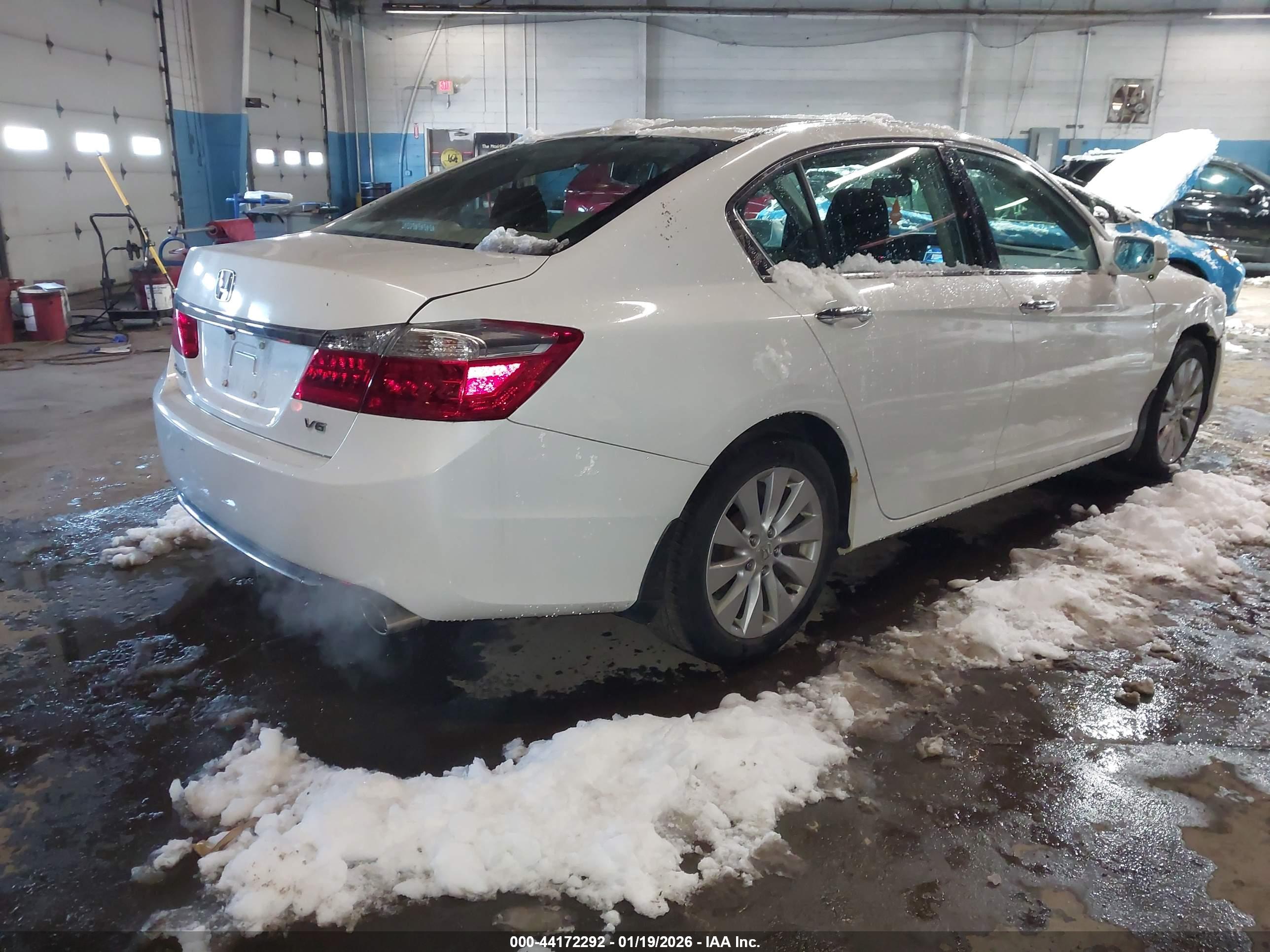 HONDA ACCORD image 4