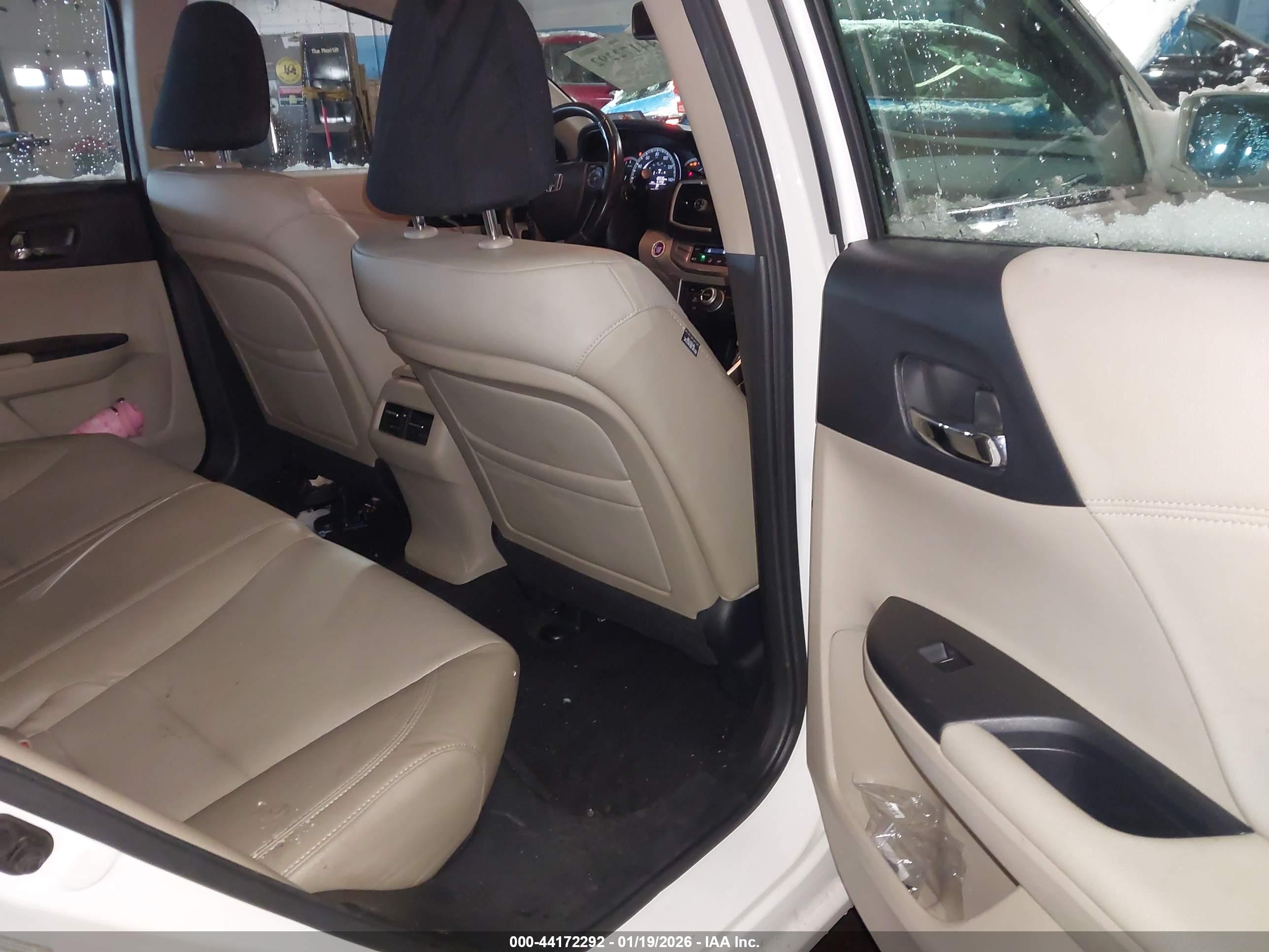 HONDA ACCORD image 8