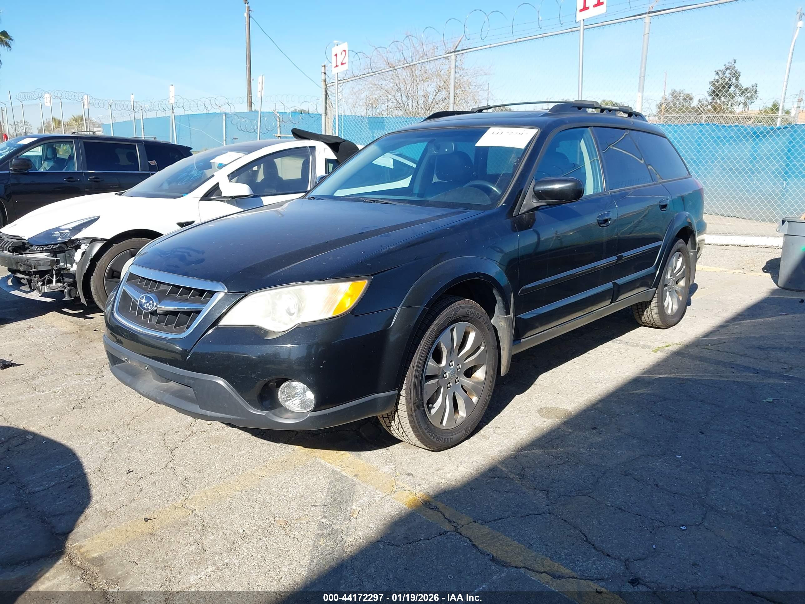 SUBARU OUTBACK image 2