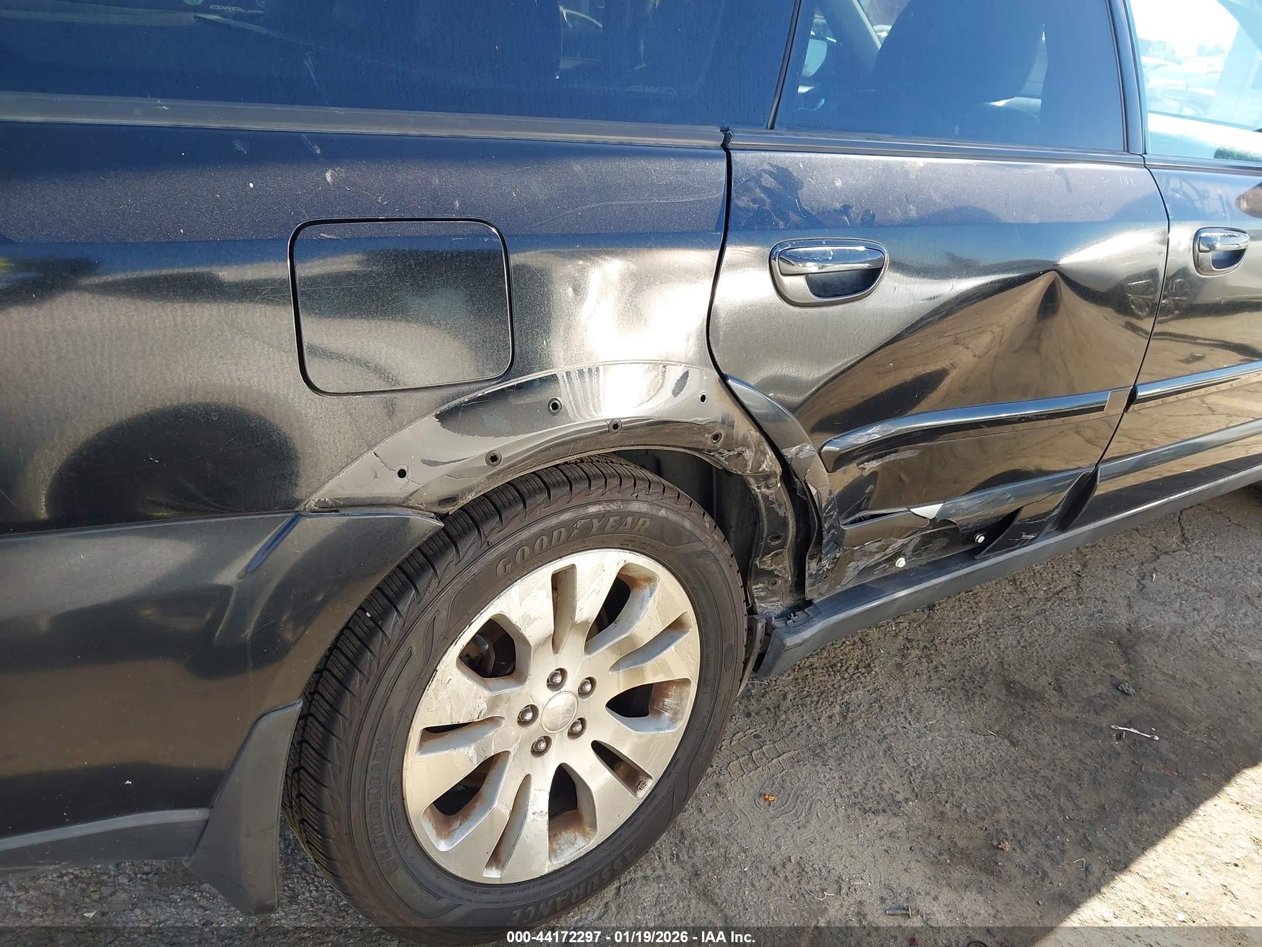 SUBARU OUTBACK image 6