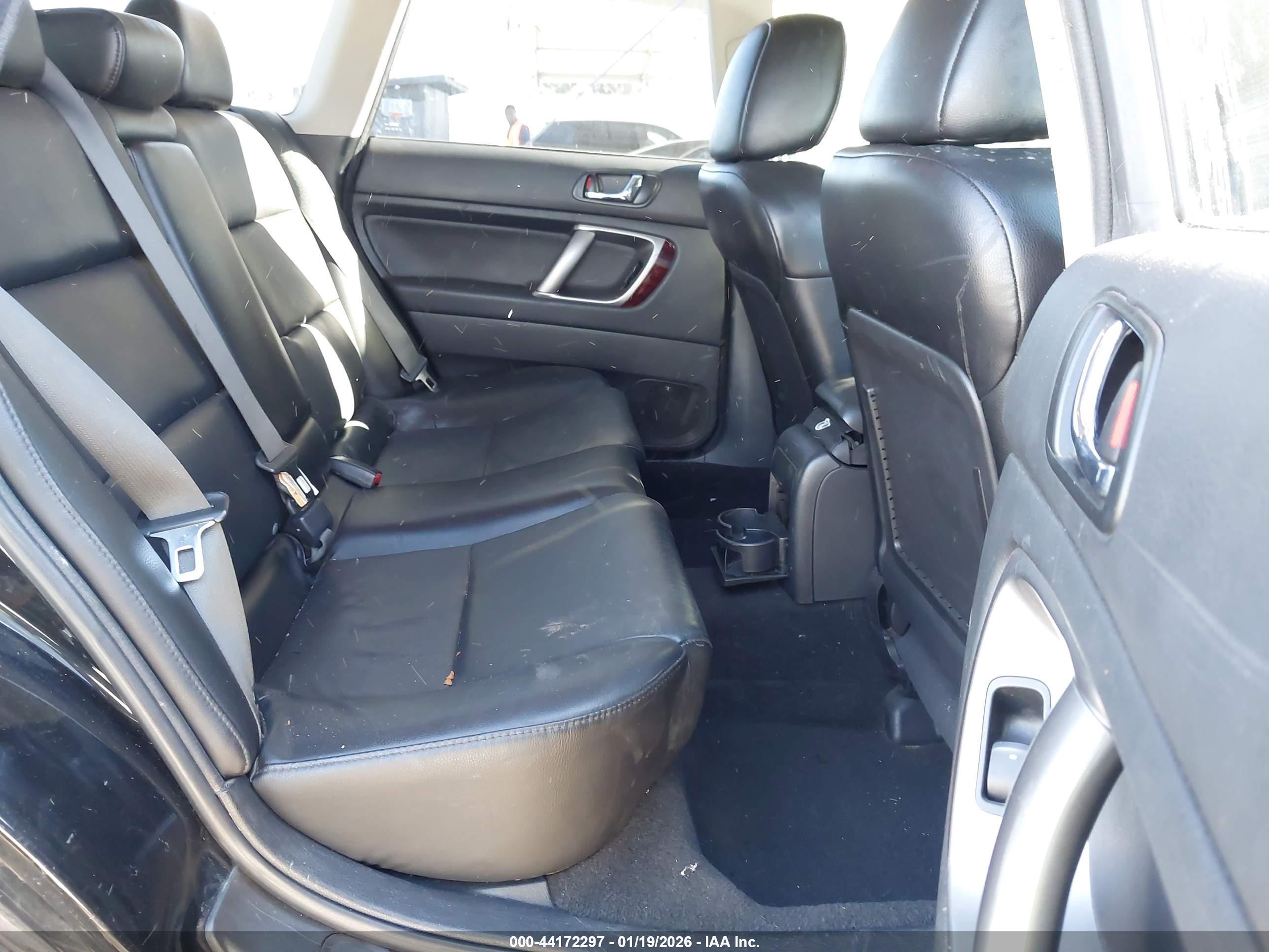 SUBARU OUTBACK image 8