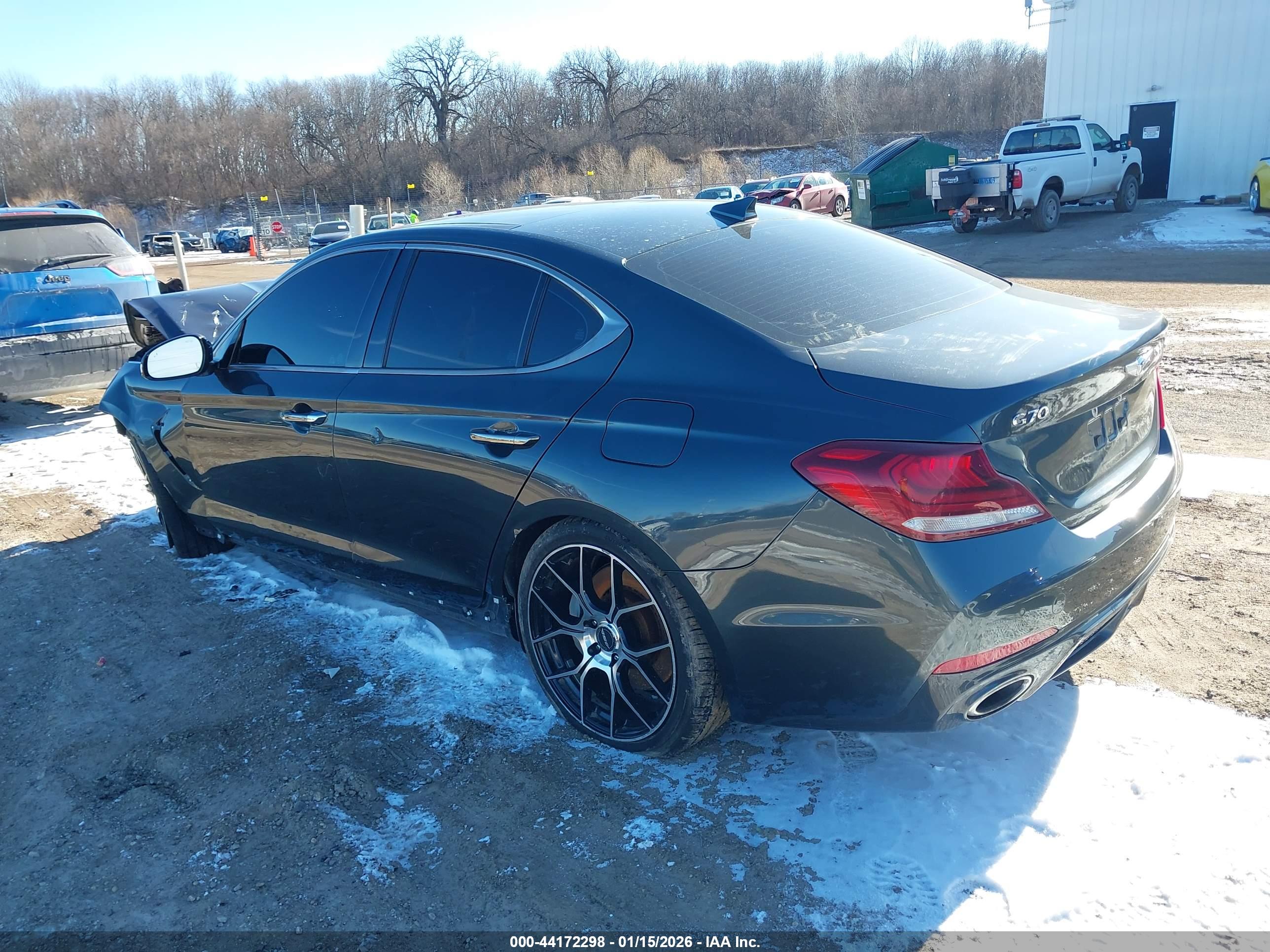GENESIS G70 image 3