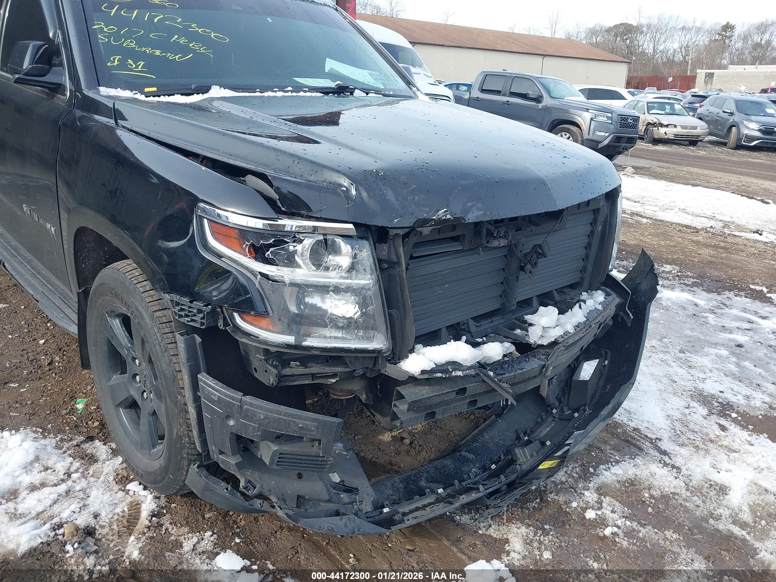 CHEVROLET SUBURBAN image 6