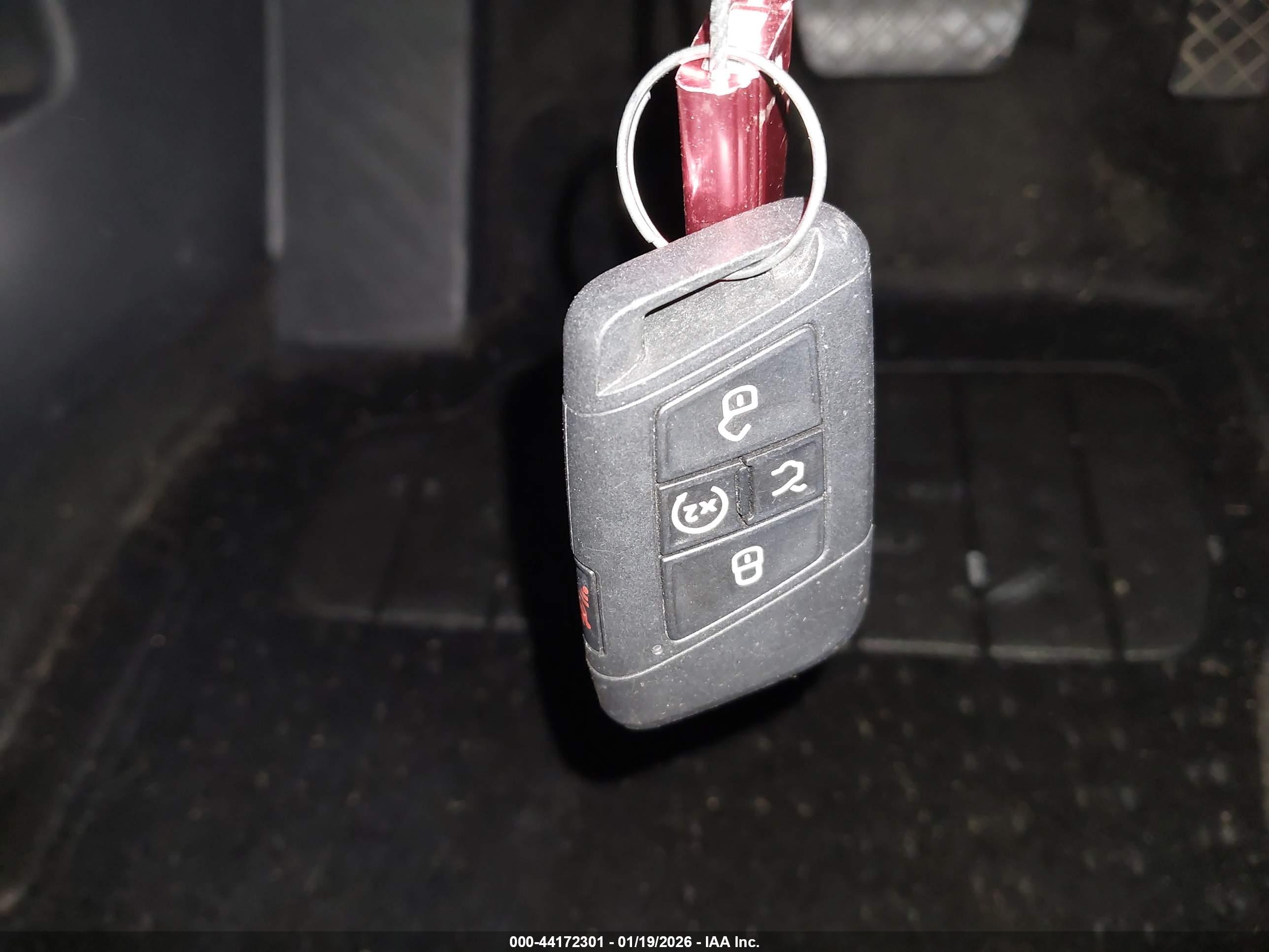 VOLKSWAGEN TAOS image 11