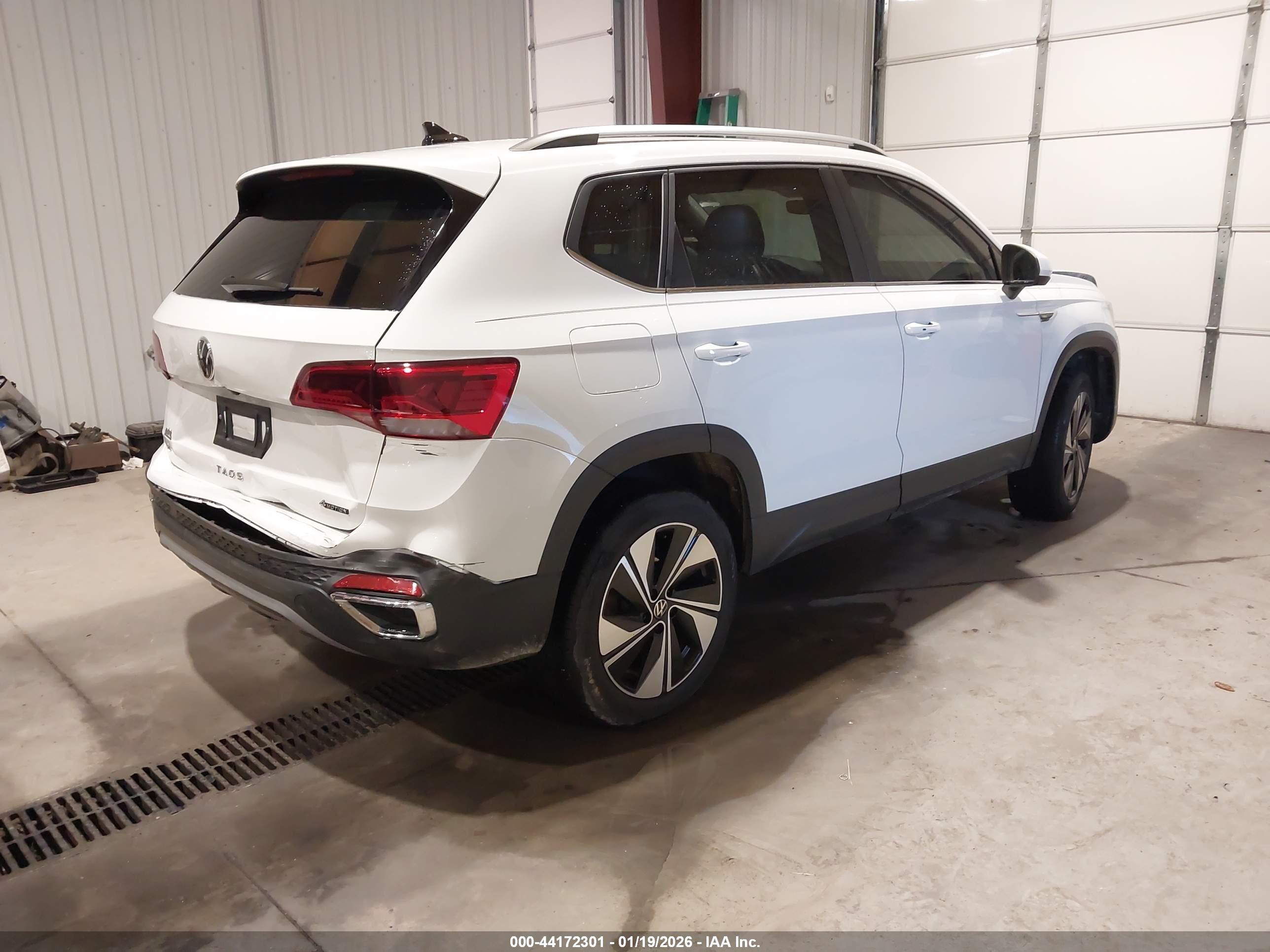 VOLKSWAGEN TAOS image 4