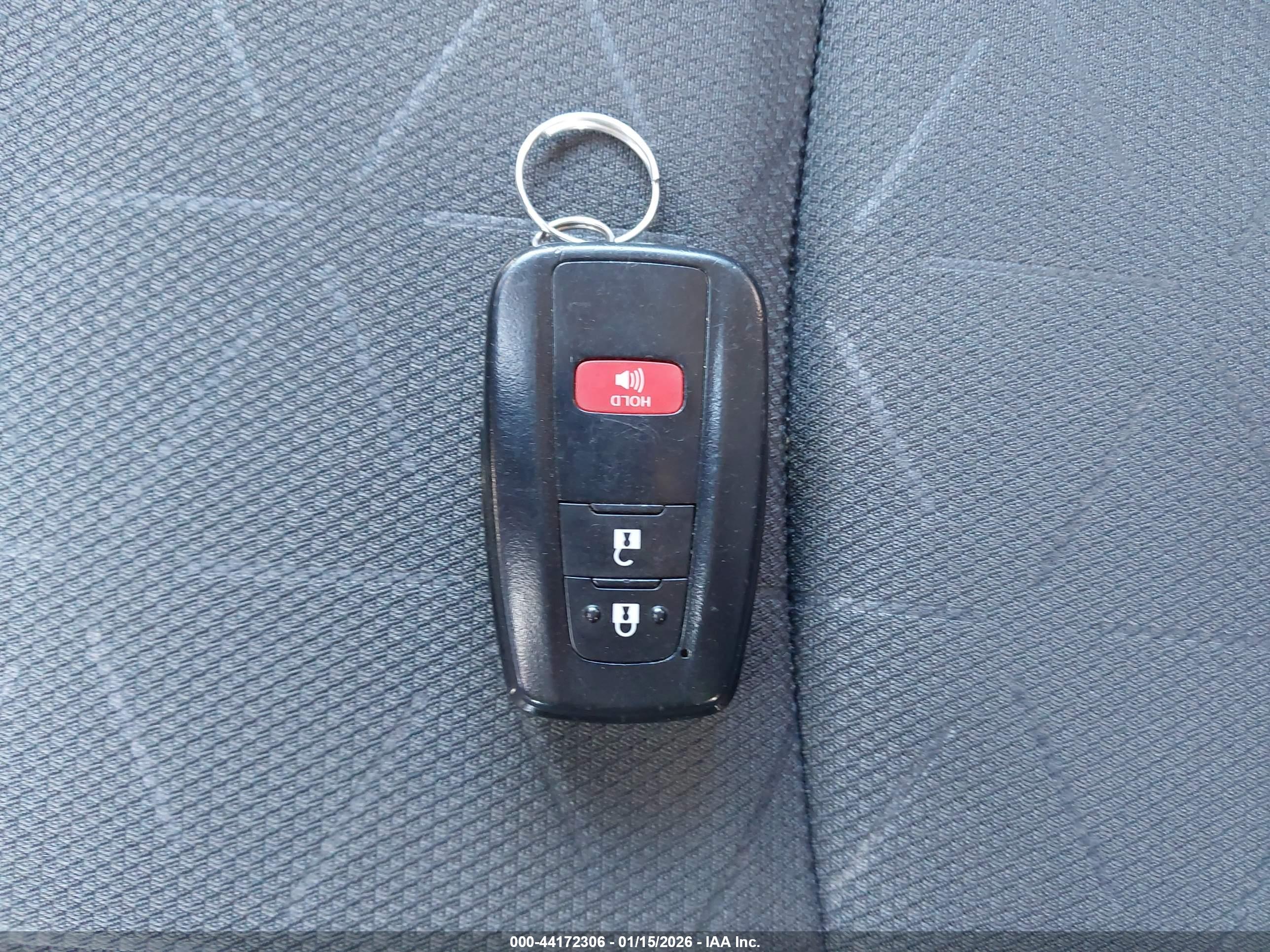 TOYOTA RAV4 image 11