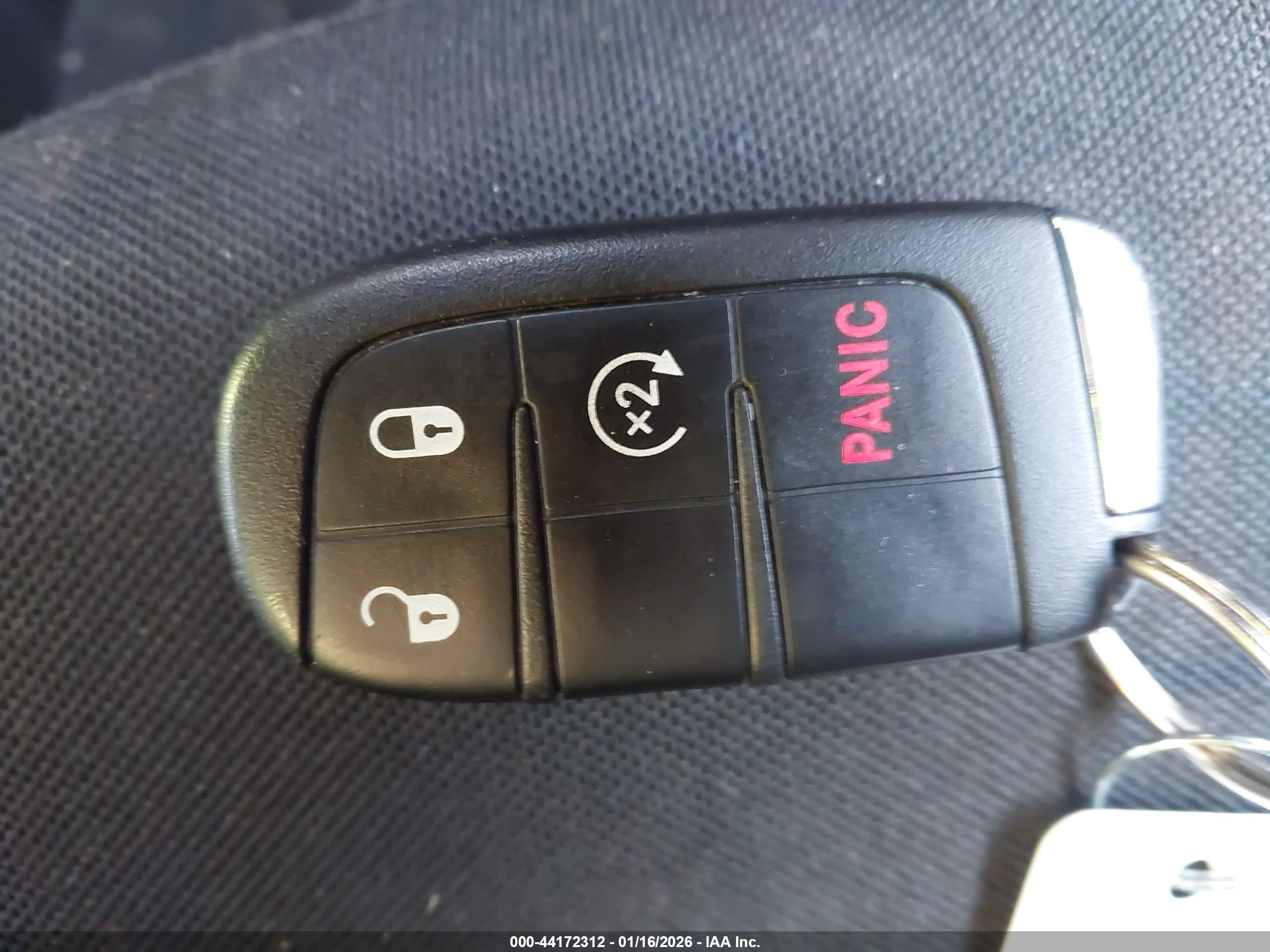 JEEP RENEGADE image 11