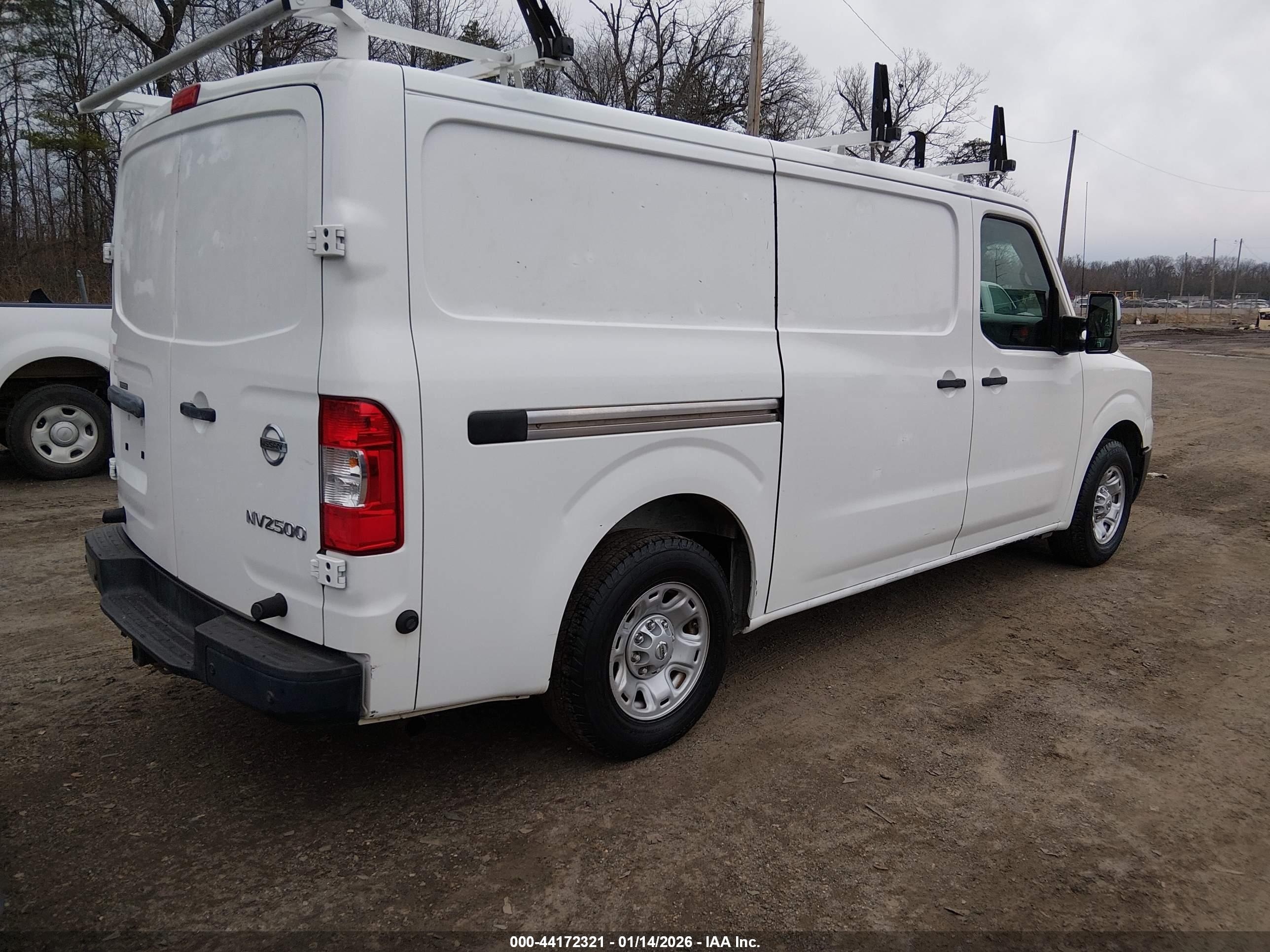 NISSAN NV image 4