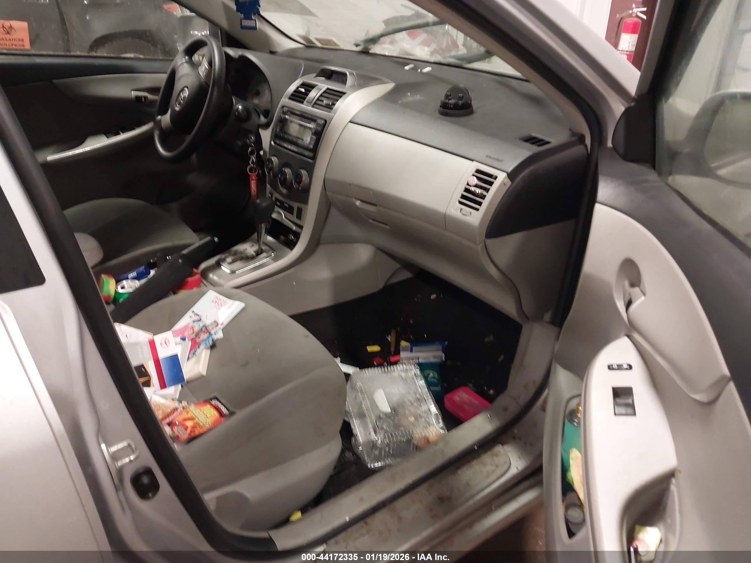 TOYOTA COROLLA image 5