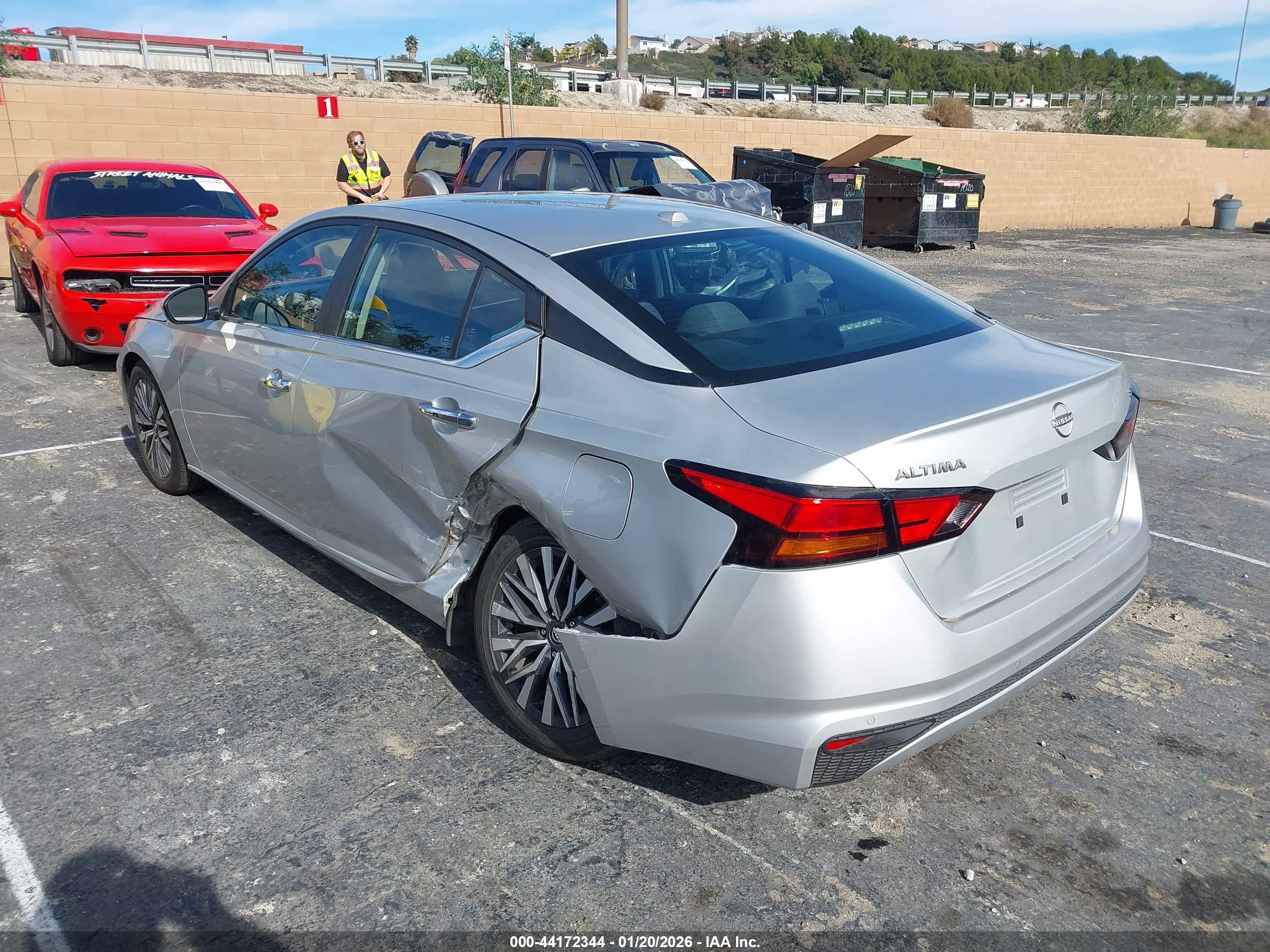 NISSAN ALTIMA image 3