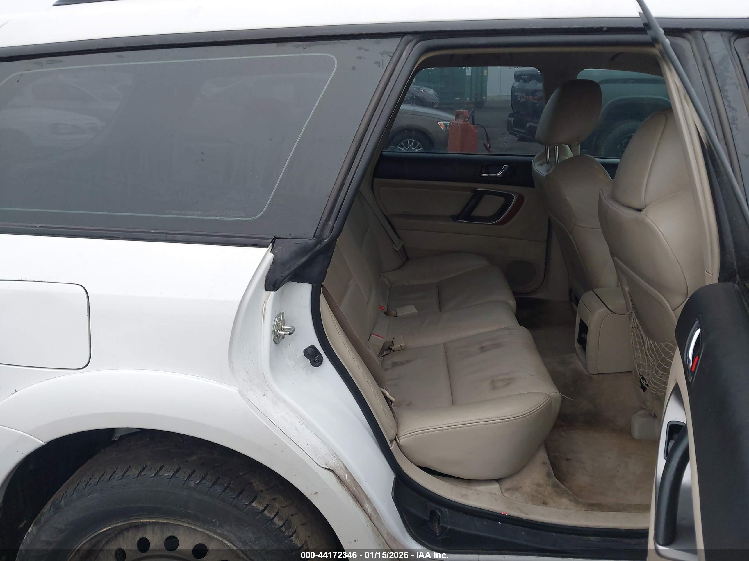 SUBARU OUTBACK image 8