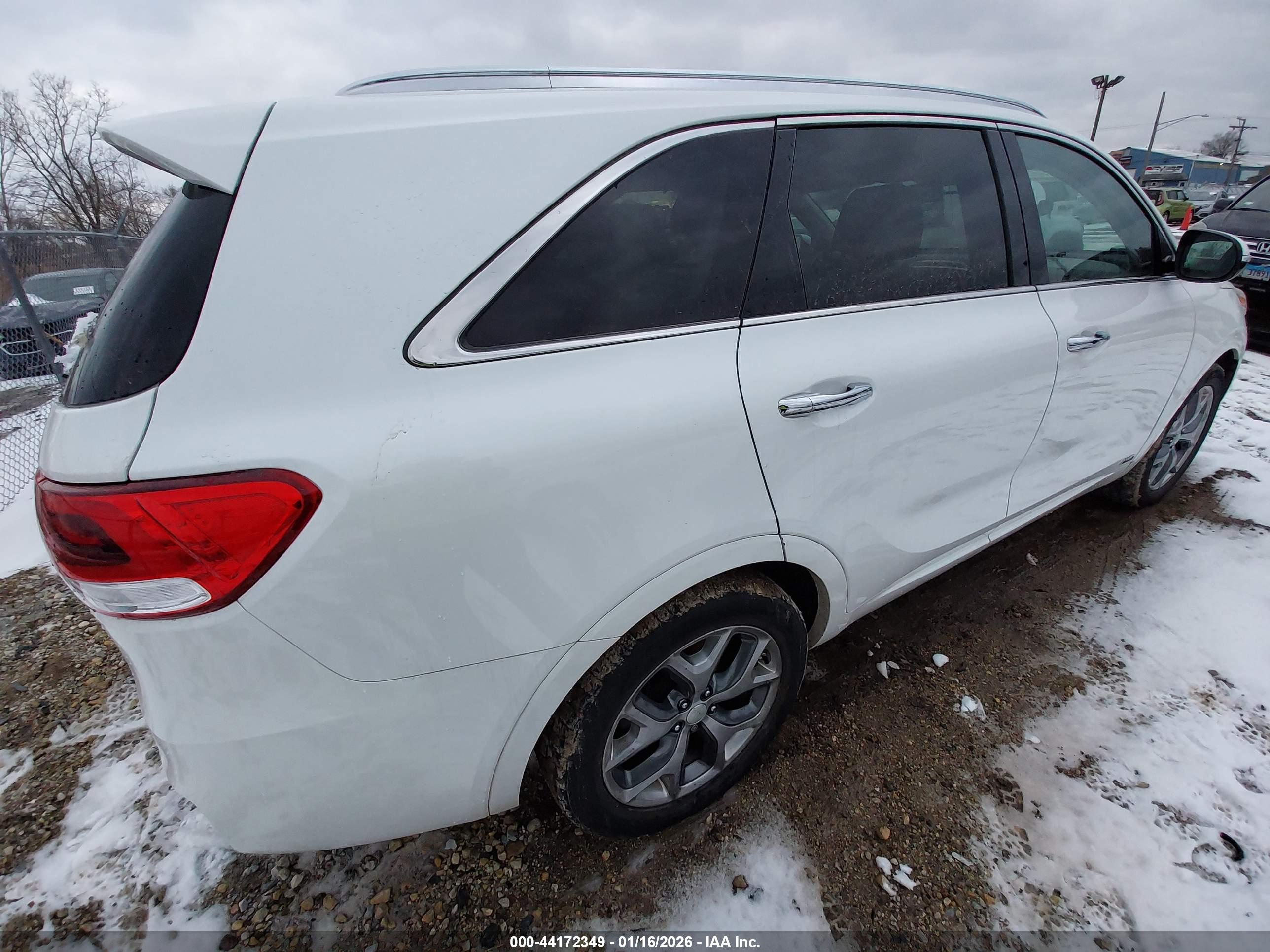 KIA SORENTO image 4