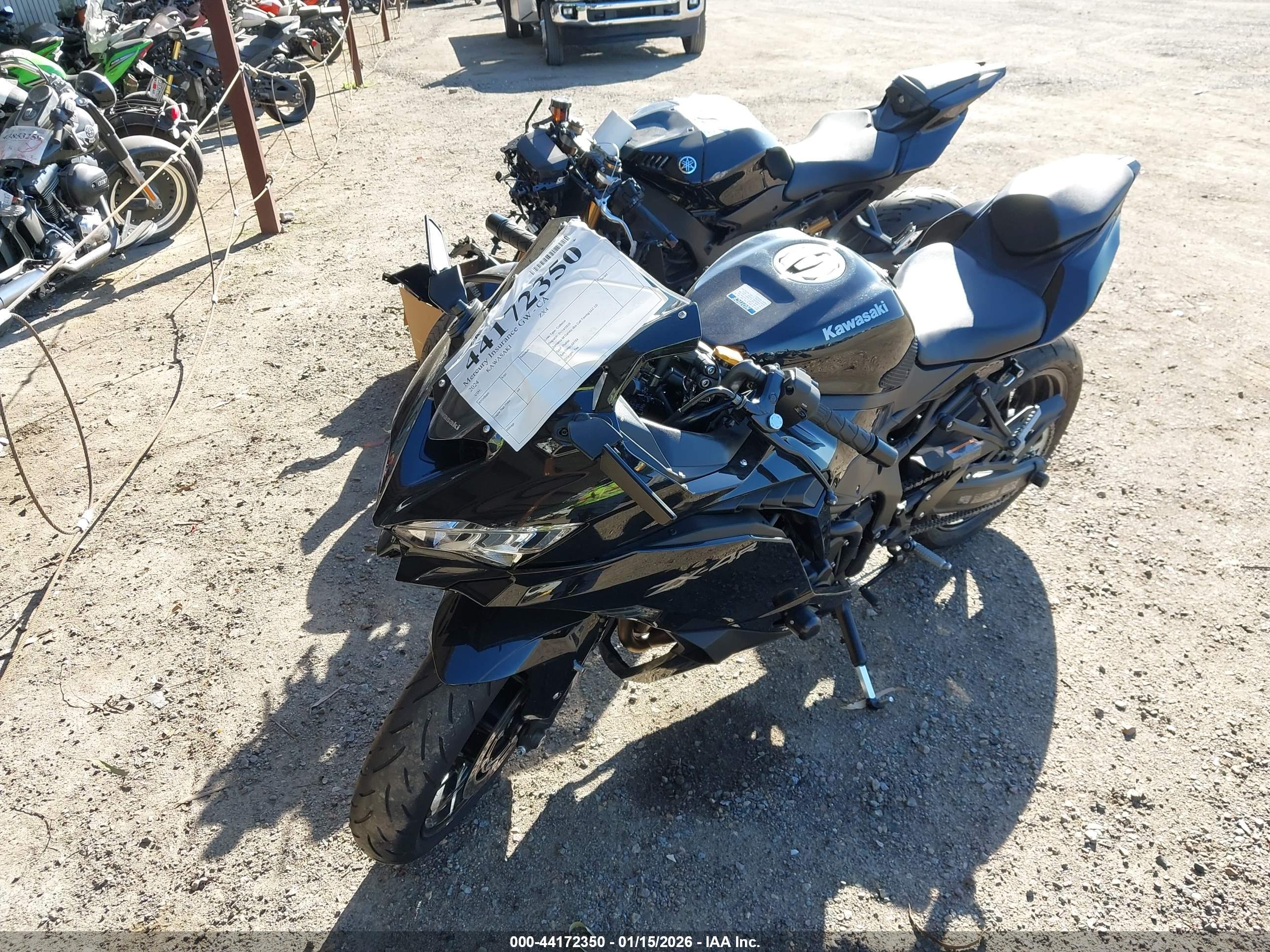 KAWASAKI ZX400 image 2
