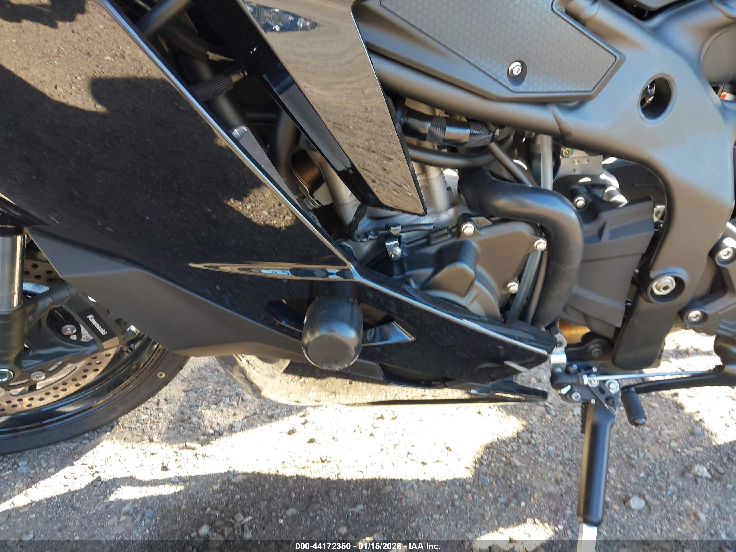 KAWASAKI ZX400 image 9