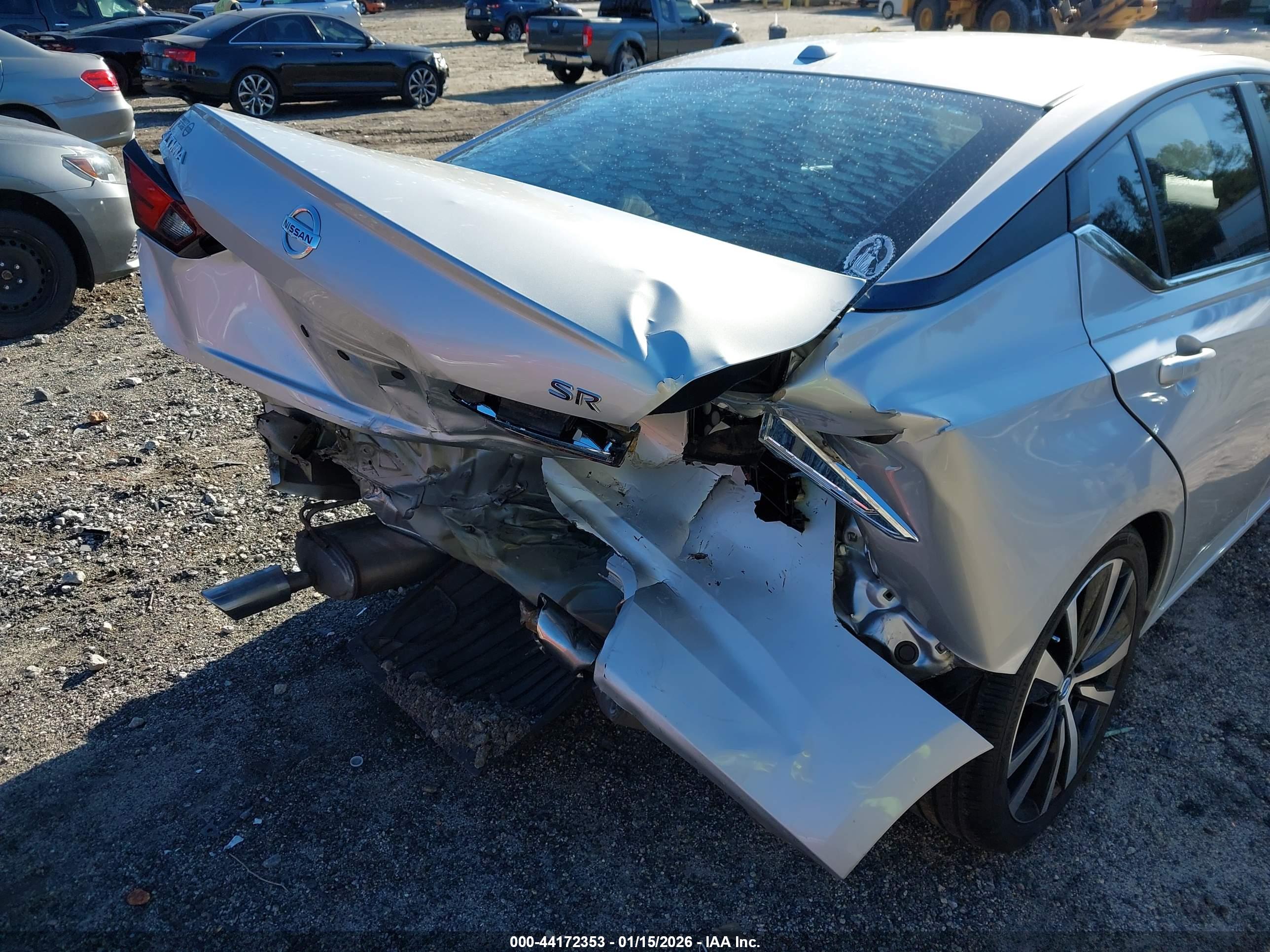 NISSAN ALTIMA image 6