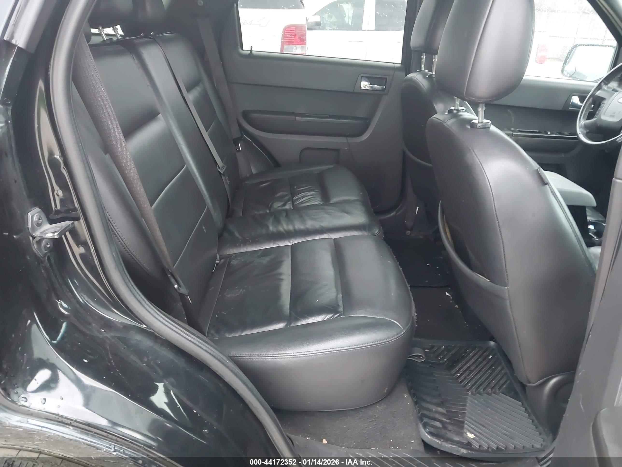 FORD ESCAPE image 8