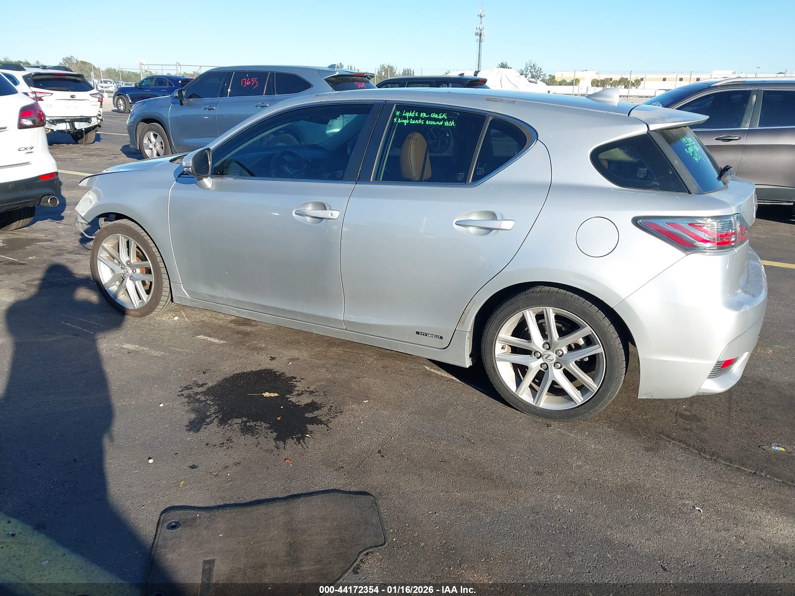 LEXUS CT image 3