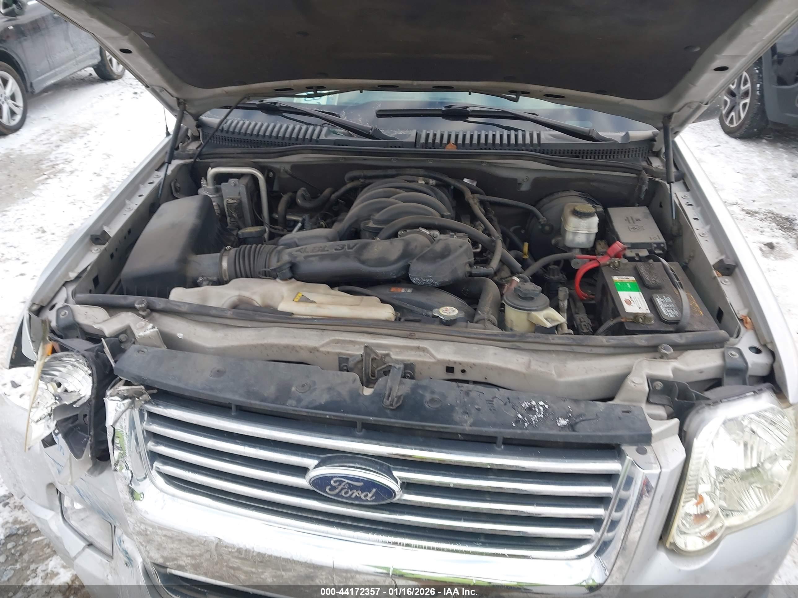 FORD EXPLORER image 10
