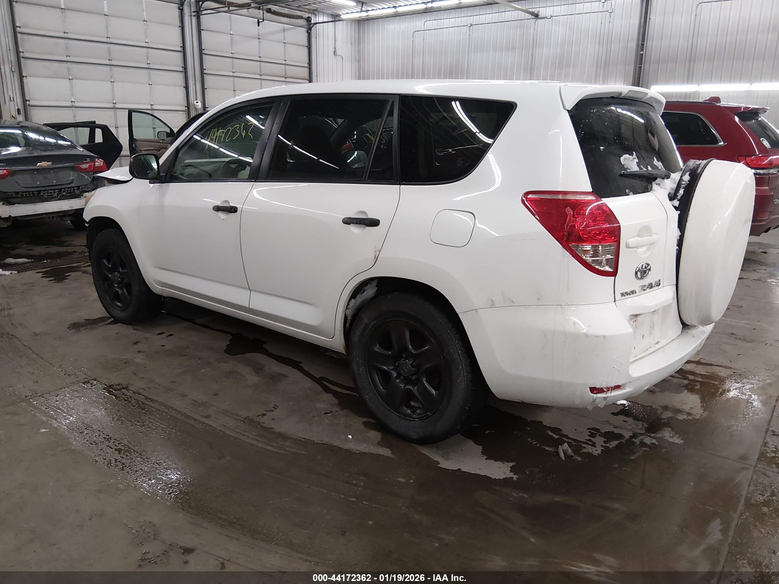 TOYOTA RAV4 image 3