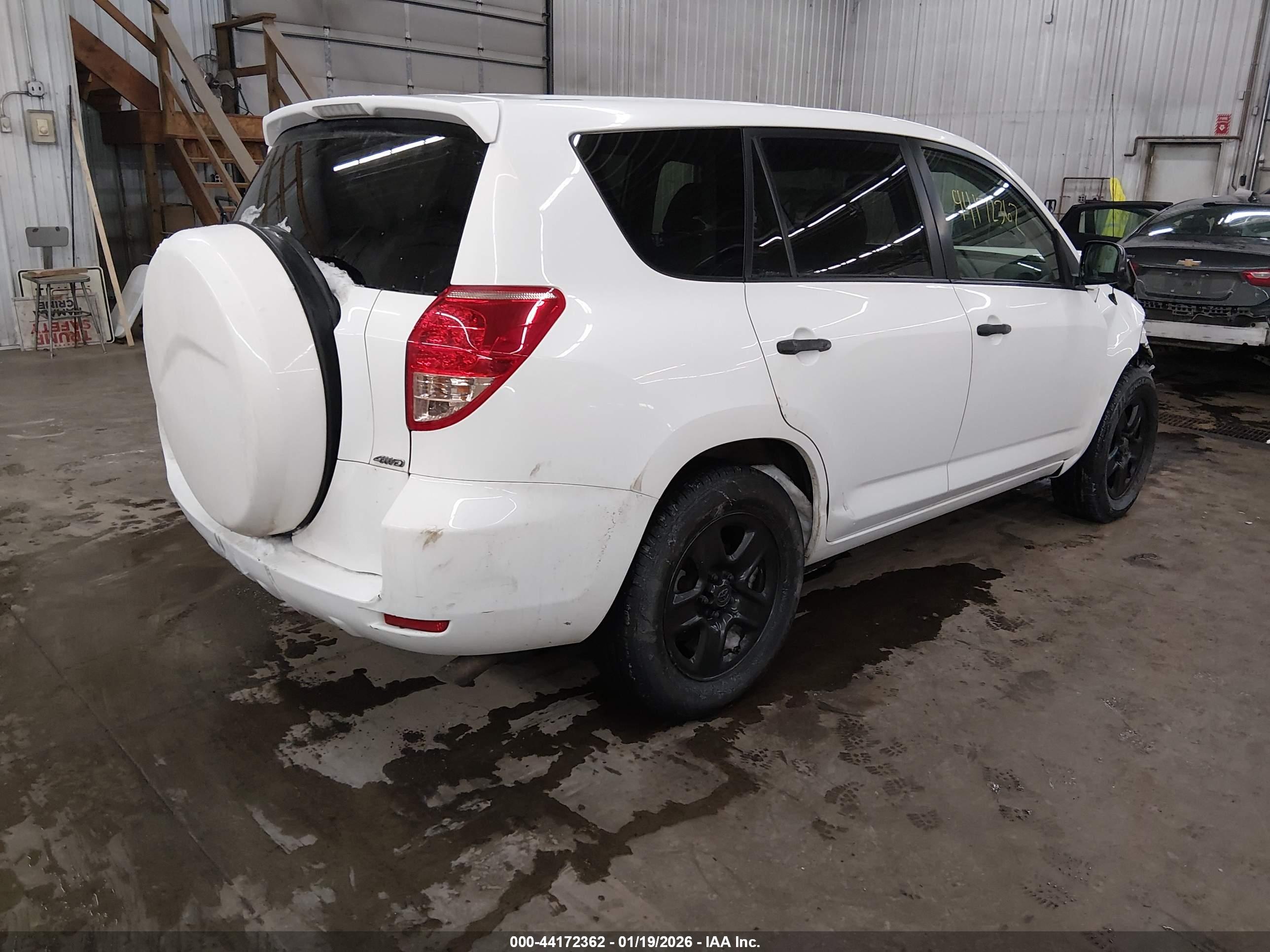 TOYOTA RAV4 image 4