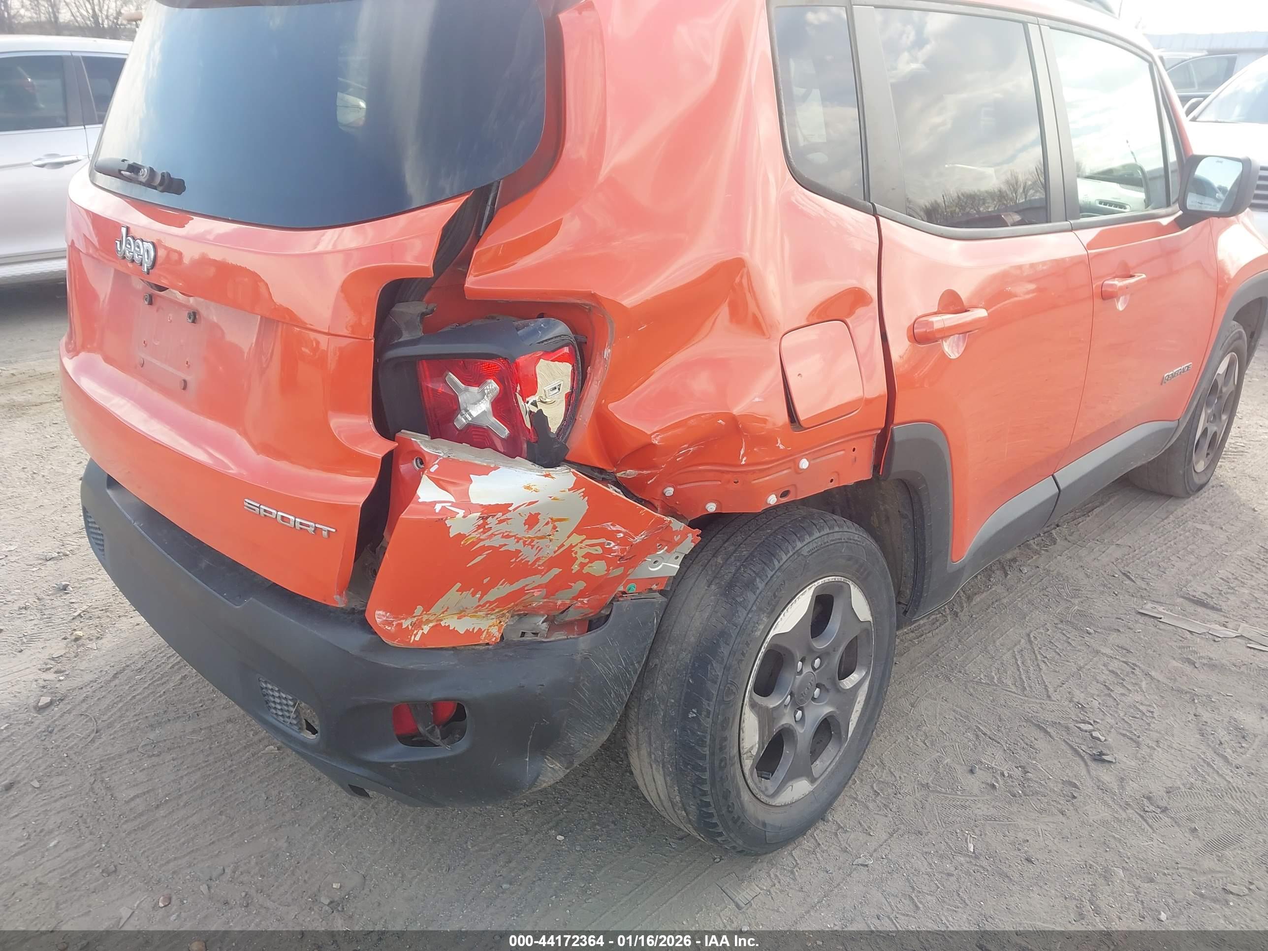 JEEP RENEGADE image 6