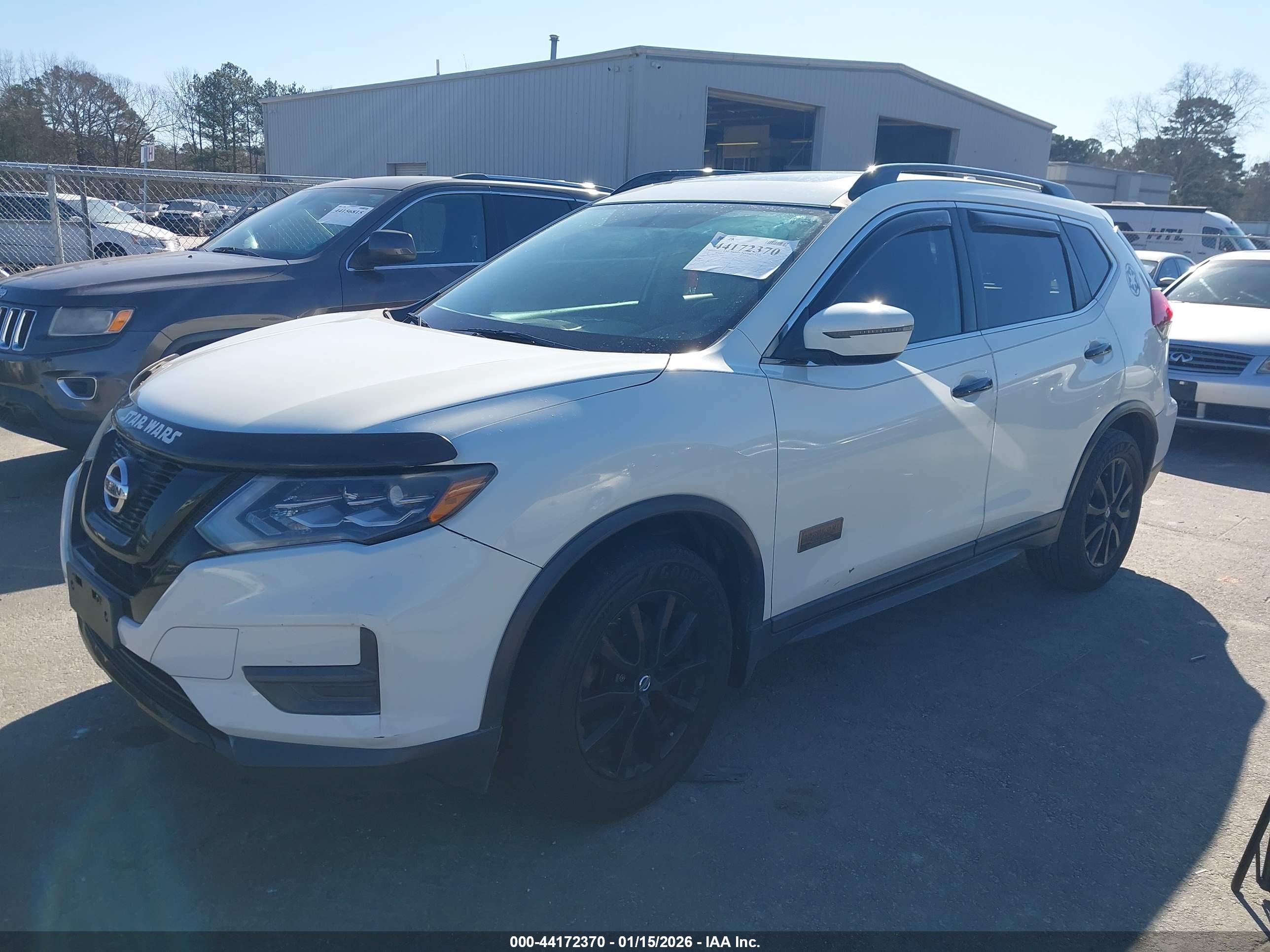 NISSAN ROGUE image 2