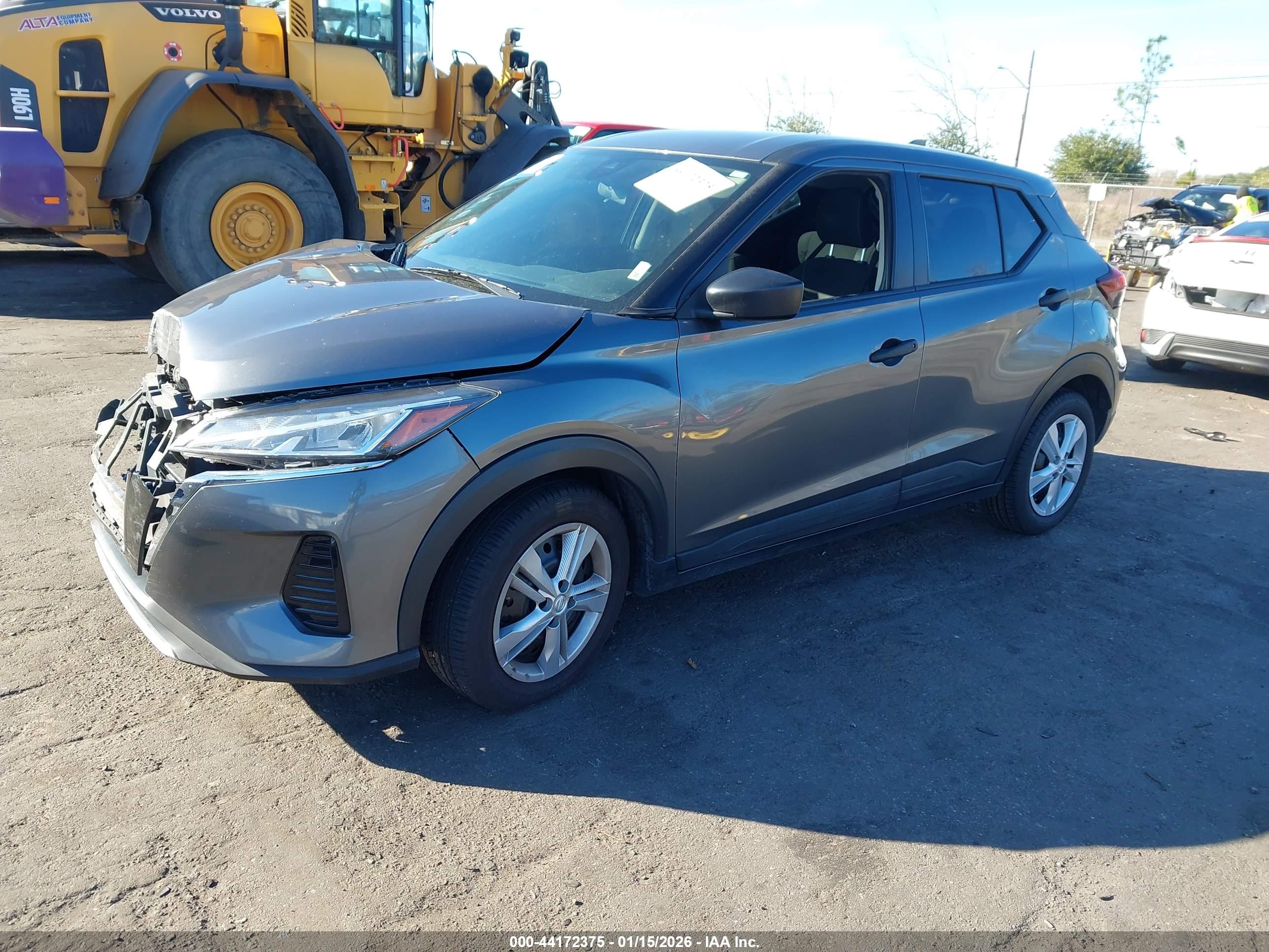 NISSAN KICKS image 2